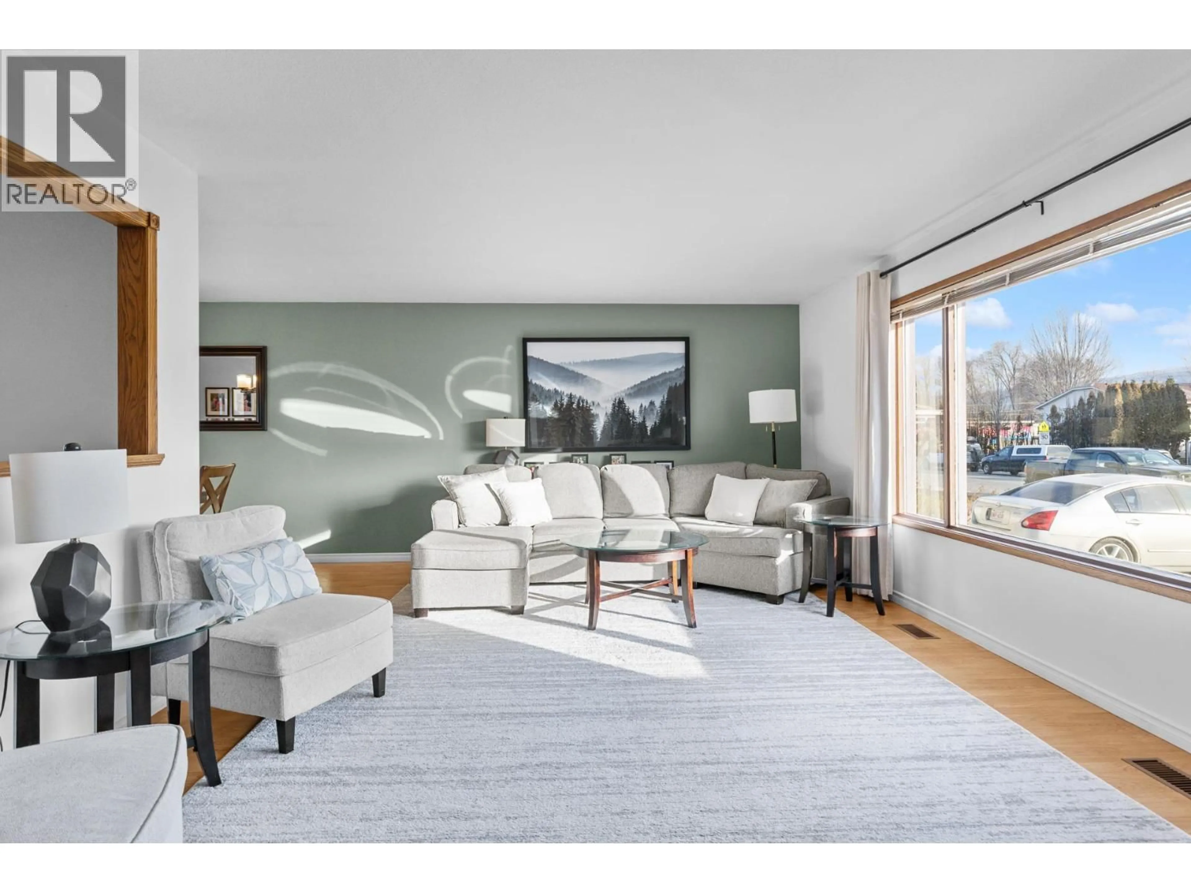 Living room with furniture, unknown for 280 KNELLER ROAD, Kelowna British Columbia V1X7A1