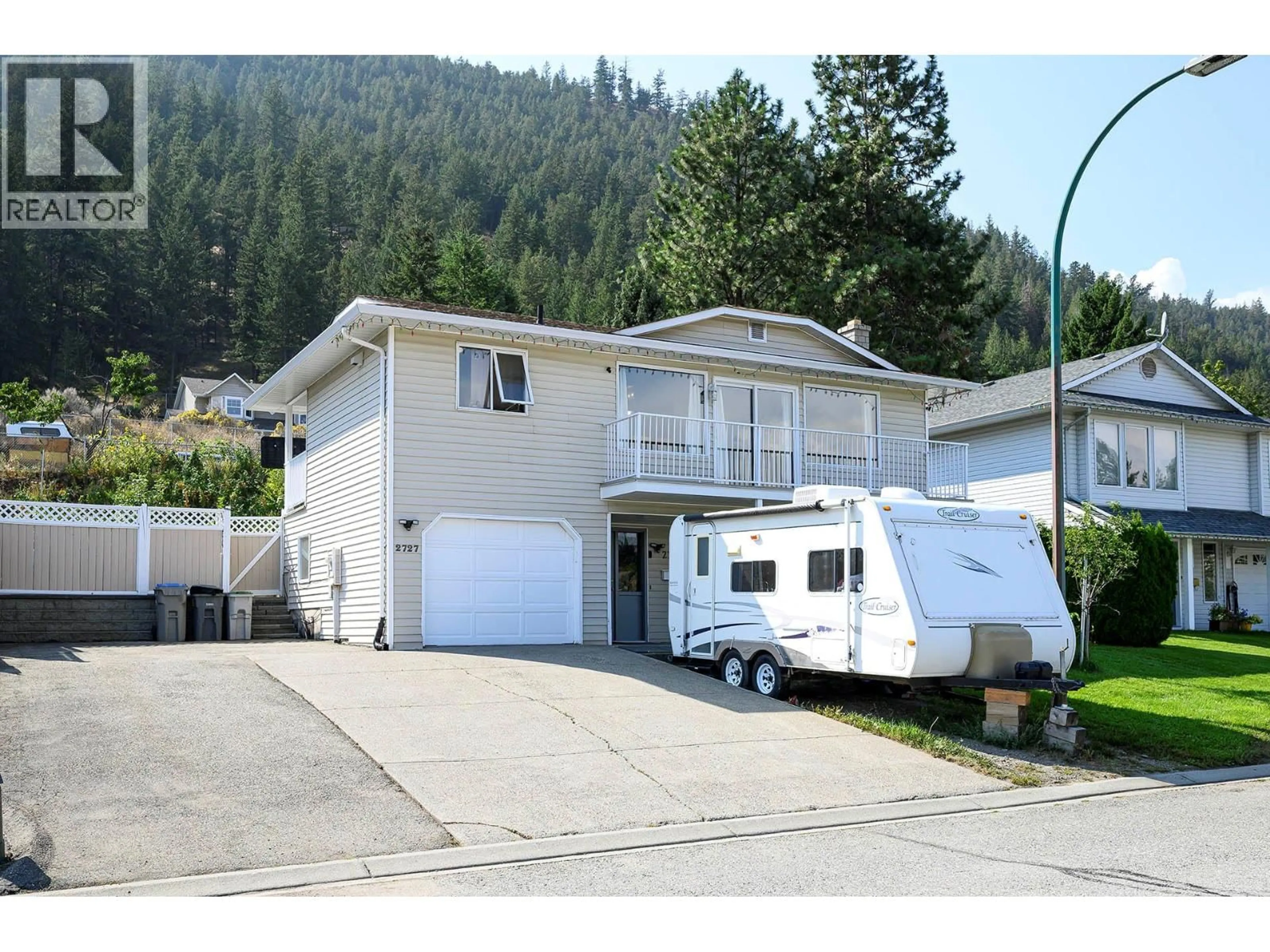 Home with vinyl exterior material, mountain view for 2727 QU'APPELLE BOULEVARD, Kamloops British Columbia V2E2J9