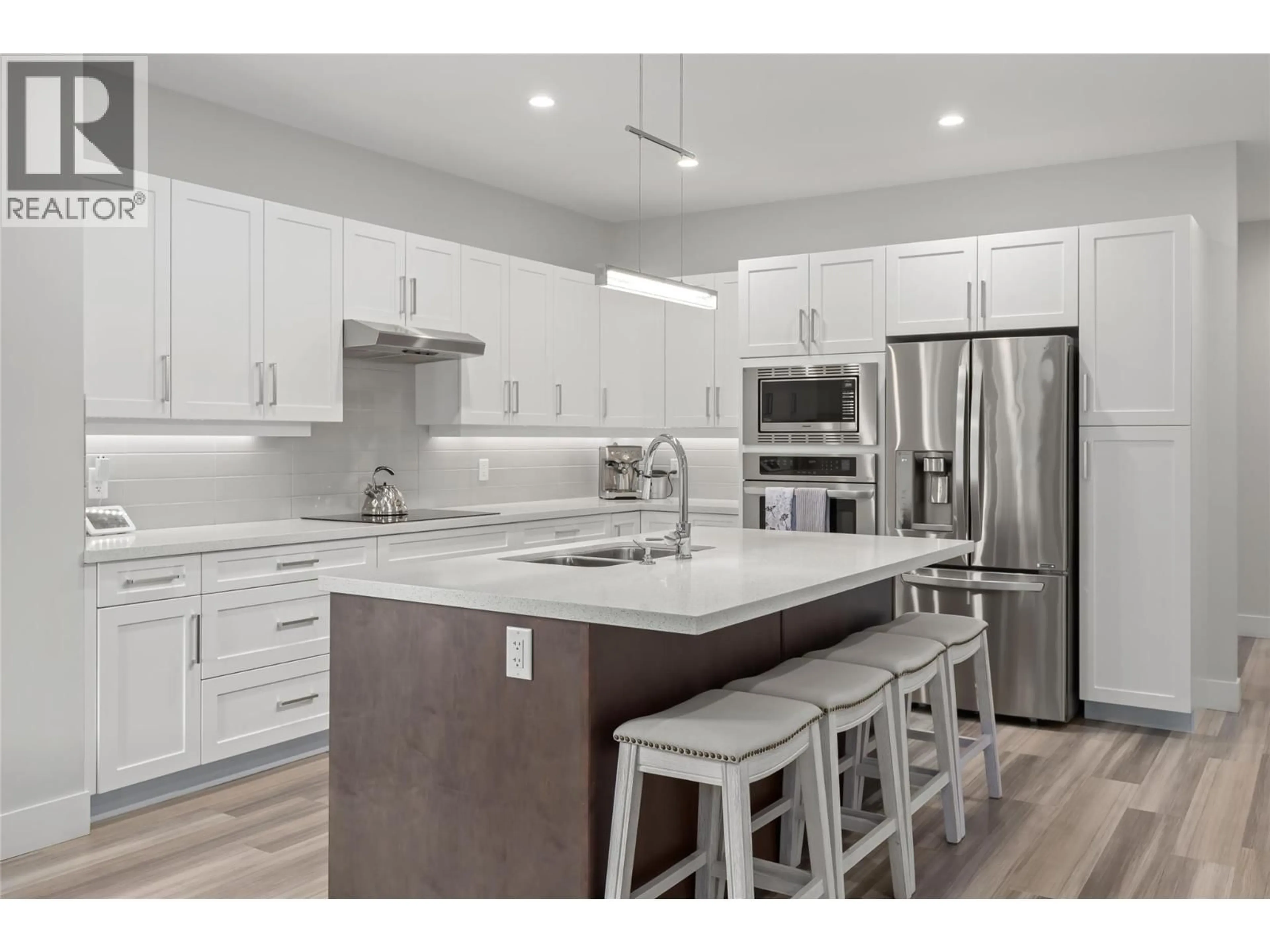 Open concept kitchen, unknown for 1064 LAWSON AVENUE, Kelowna British Columbia V1Y6T4