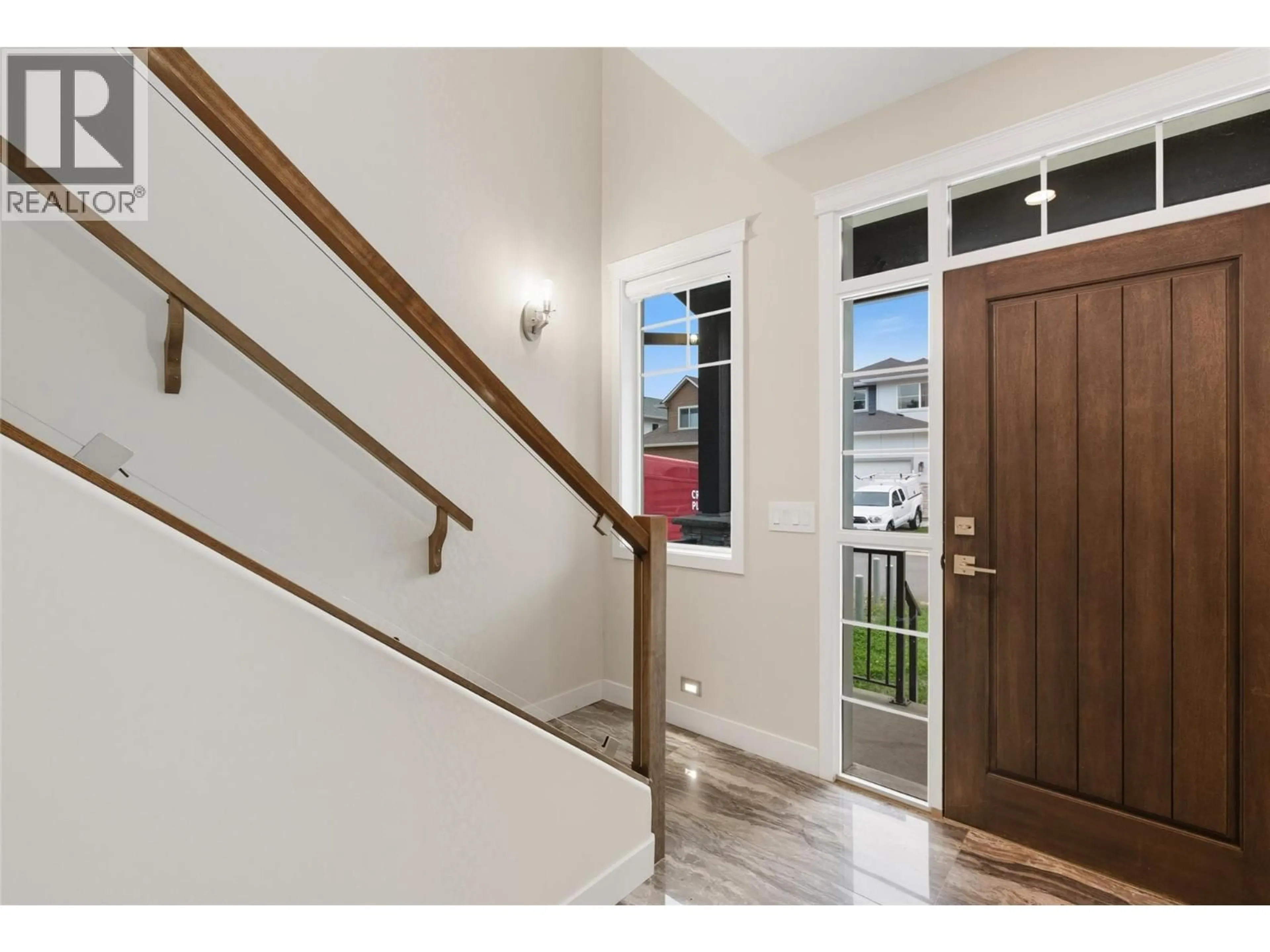 Indoor entryway for 113 - 2575 ELSTON DRIVE, Kamloops British Columbia V2B6X2