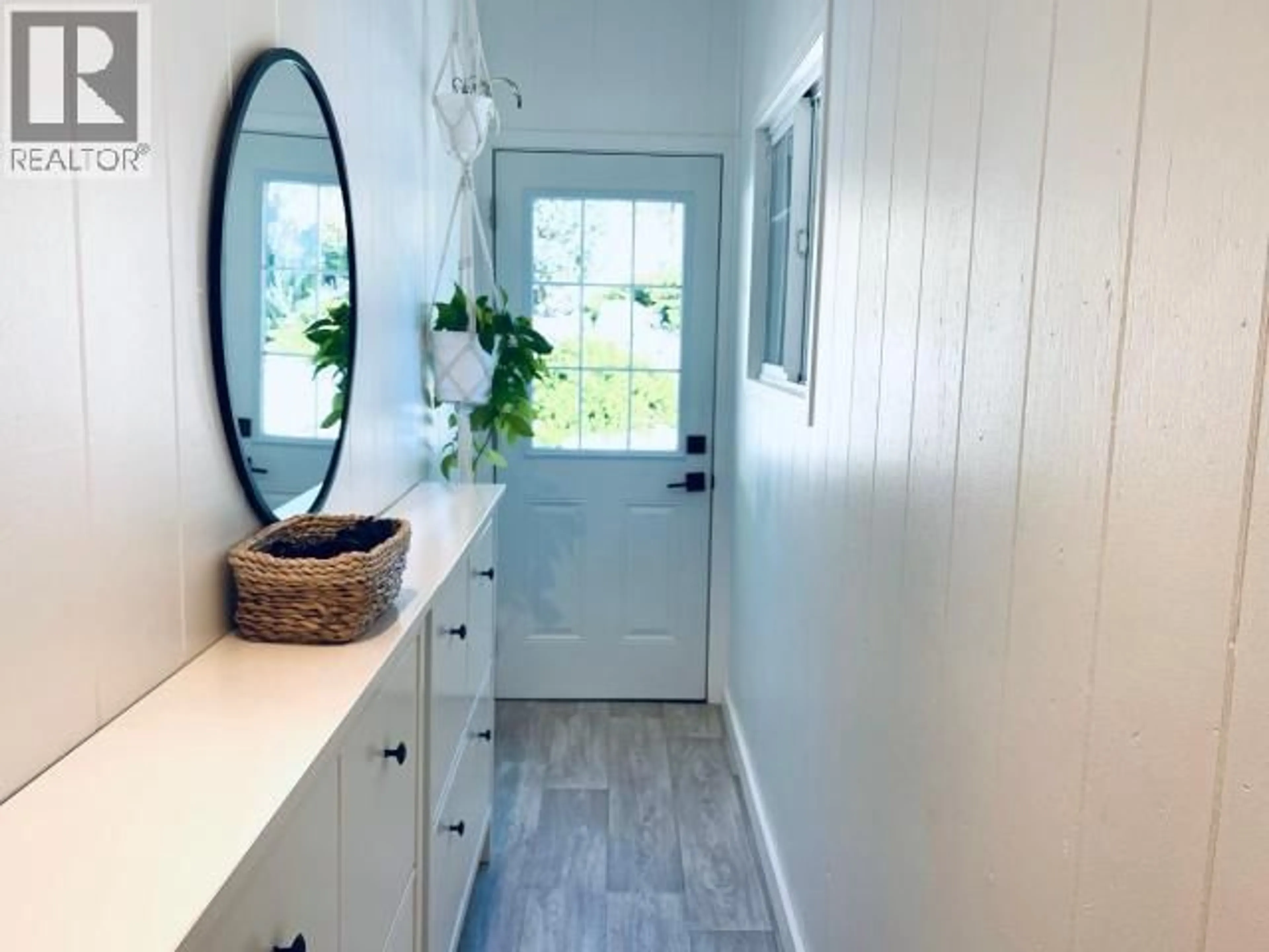 Indoor entryway for 2387 REID AVENUE, Merritt British Columbia V1K1H6