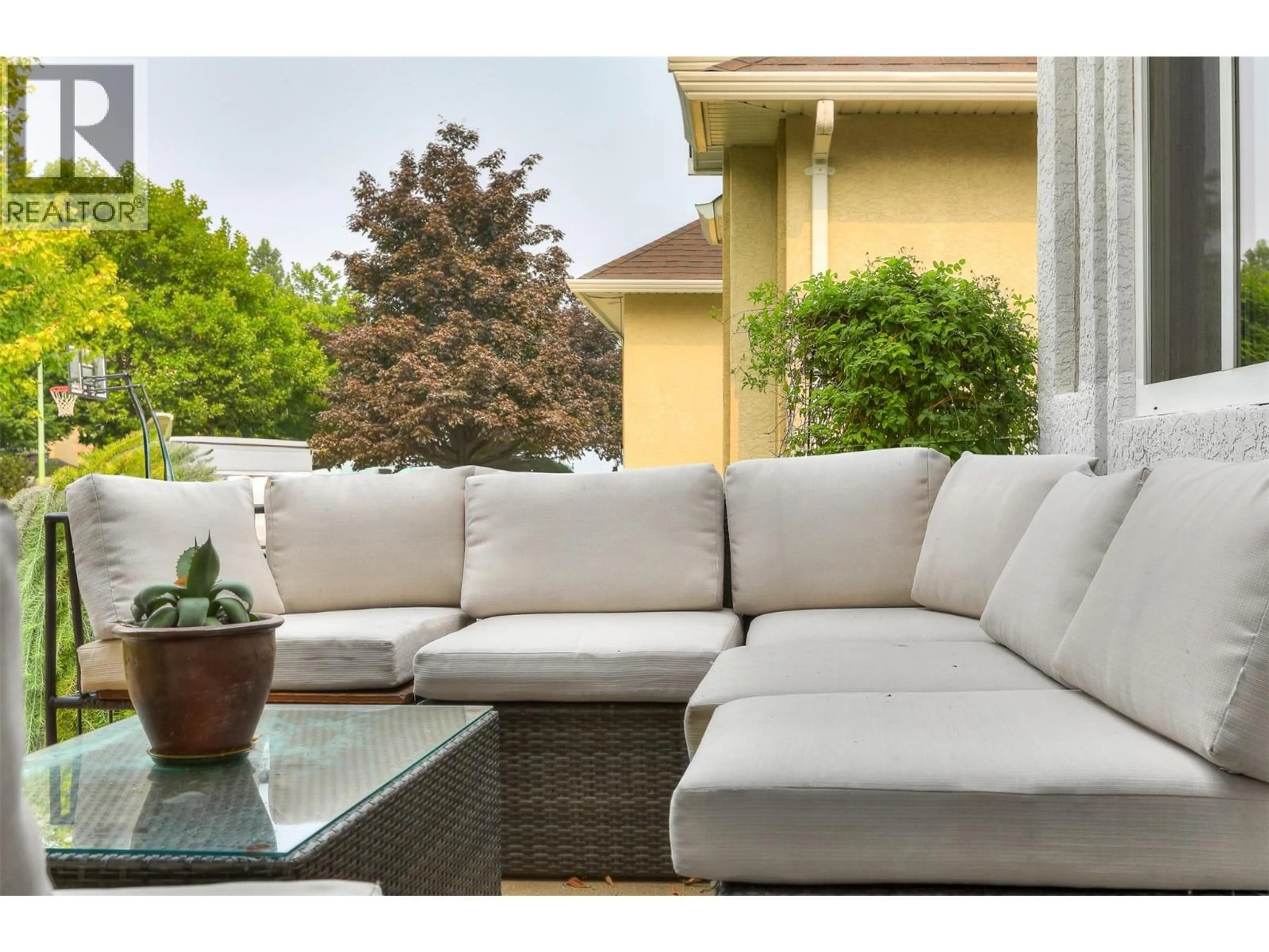 Patio, street for 363 WOODPARK CRESCENT, Kelowna British Columbia V1V2L1