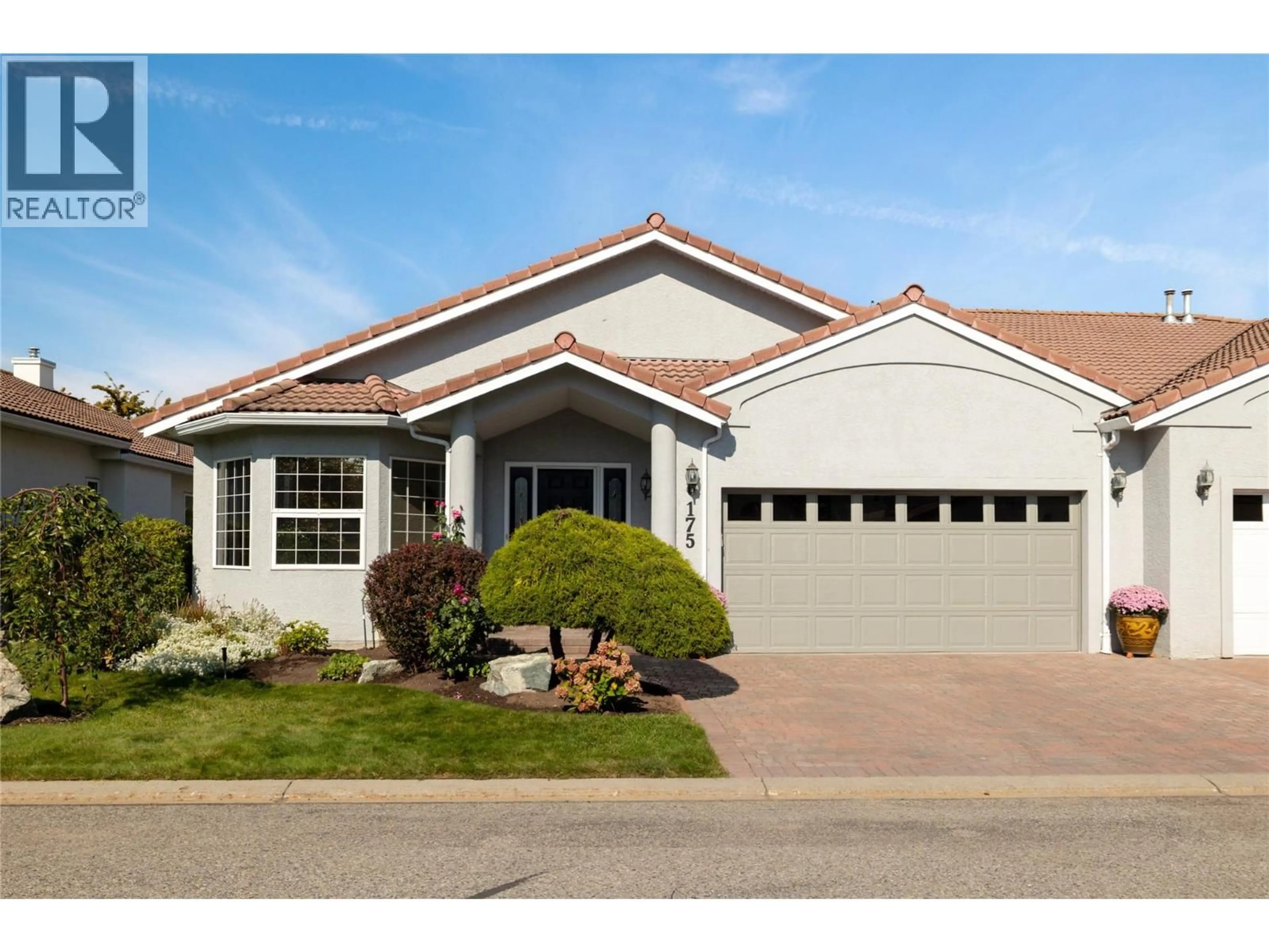 Home with vinyl exterior material, street for 175 - 609 TRUSWELL ROAD, Kelowna British Columbia V1W3Z1