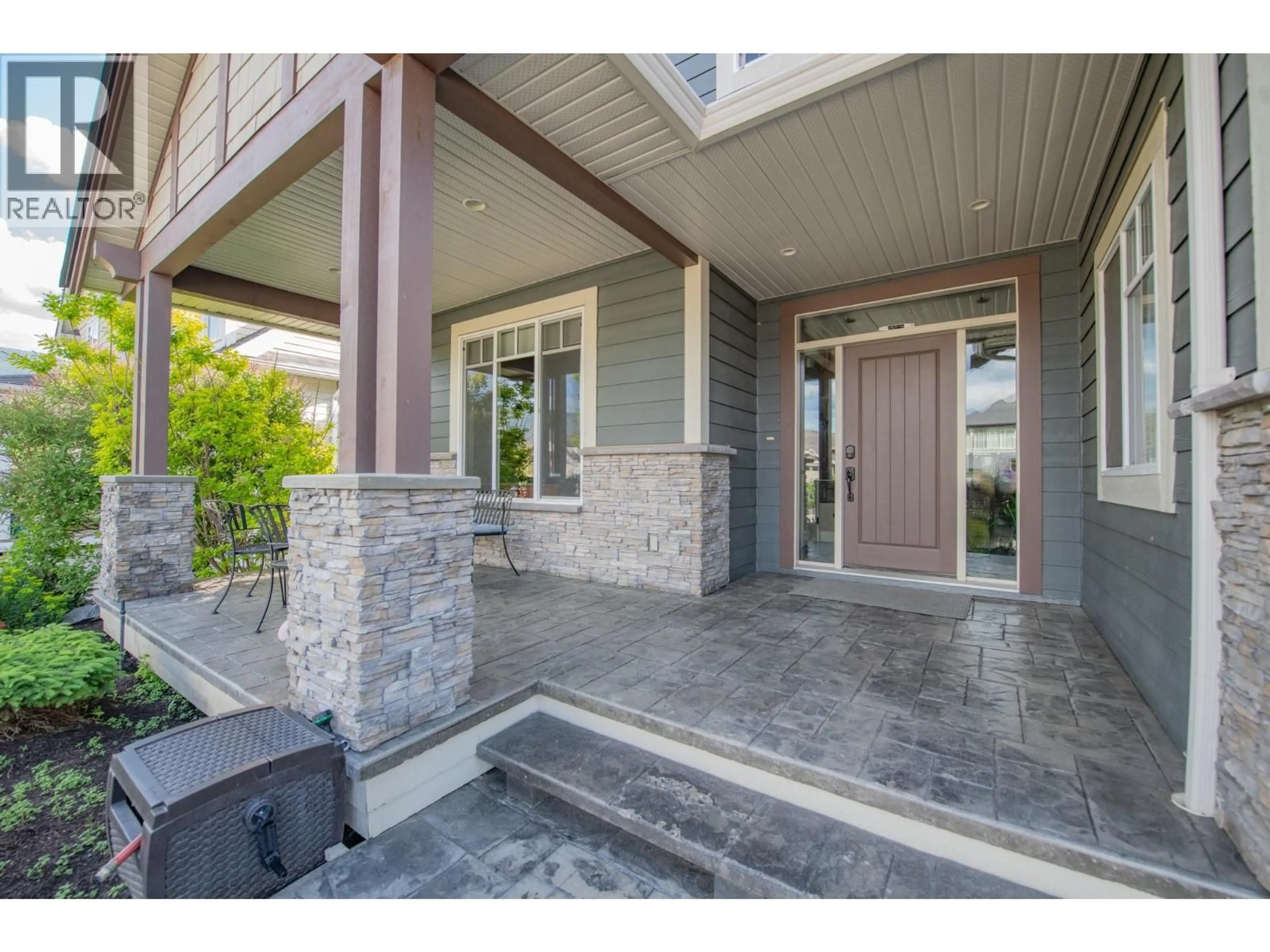 Indoor entryway for 3905 RANKINE PLACE, Armstrong British Columbia V4Y0X9