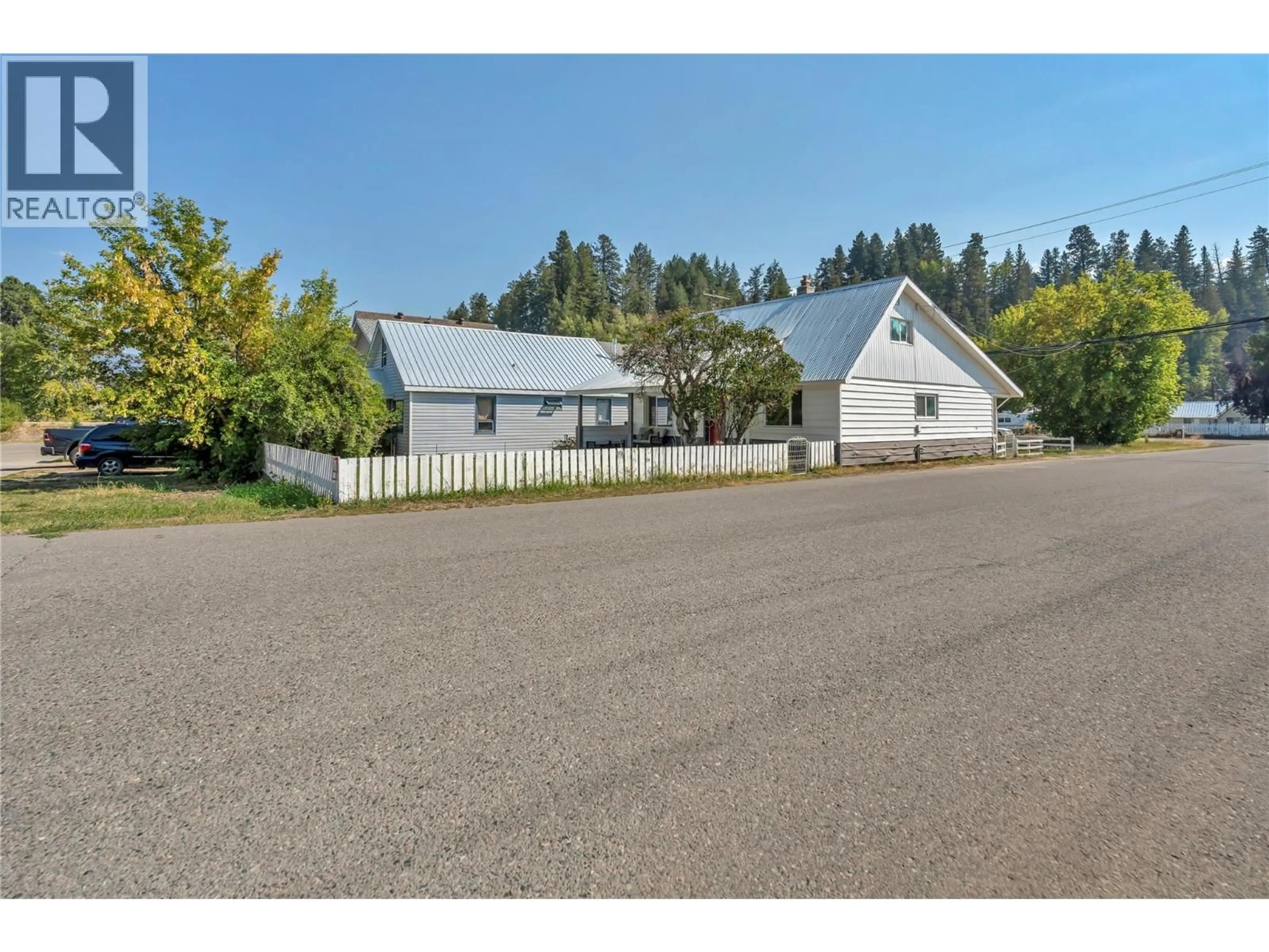 A pic from outside/outdoor area/front of a property/back of a property/a pic from drone, unknown for 216 ANGELA AVE OTHER, Princeton British Columbia V0X1W0
