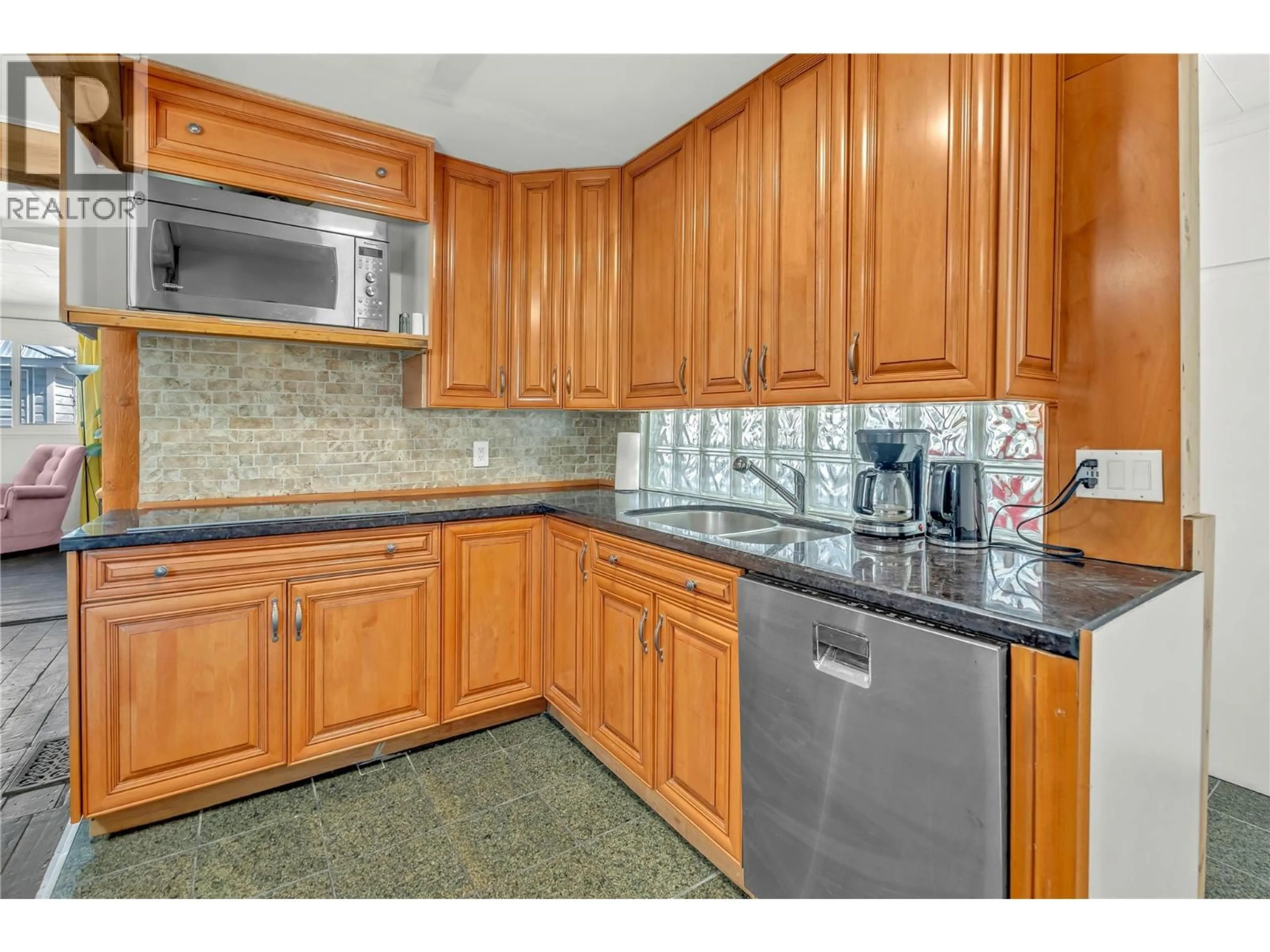 Standard kitchen, ceramic/tile floor for 216 ANGELA AVE OTHER, Princeton British Columbia V0X1W0