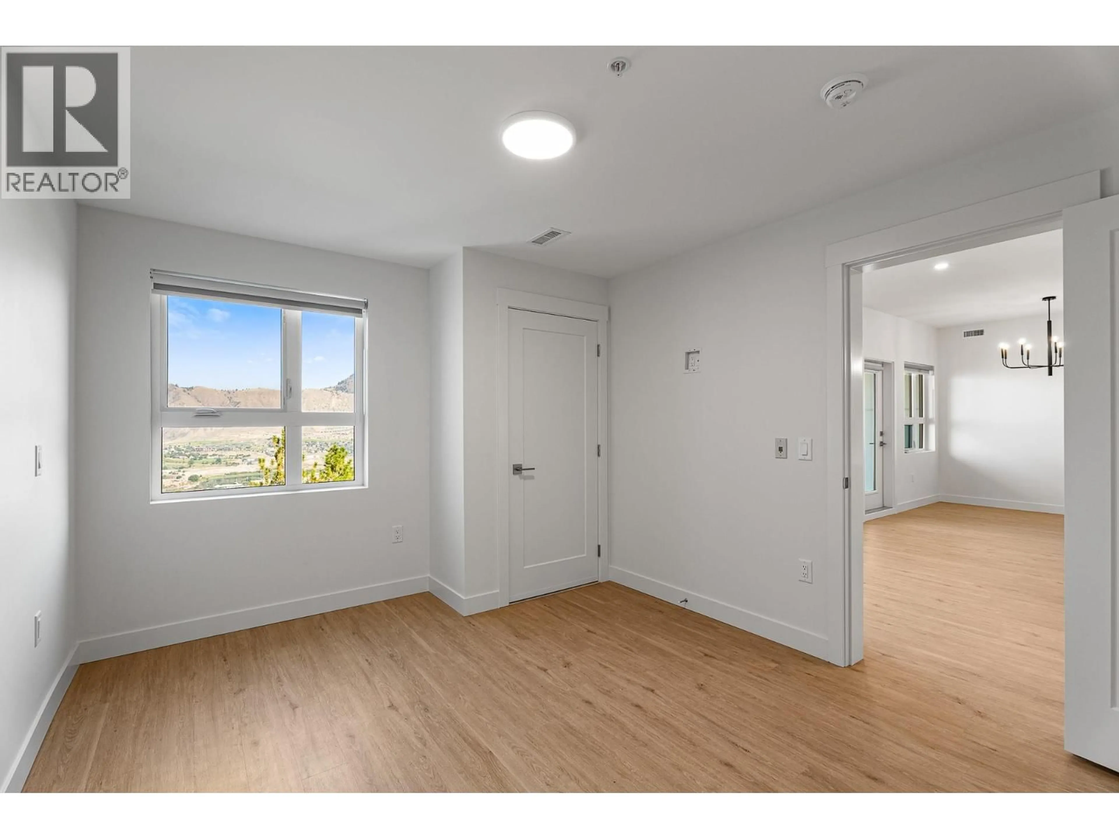 A pic of a room for 206 - 1844 QU'APPELLE BOULEVARD, Kamloops British Columbia V2E0E8