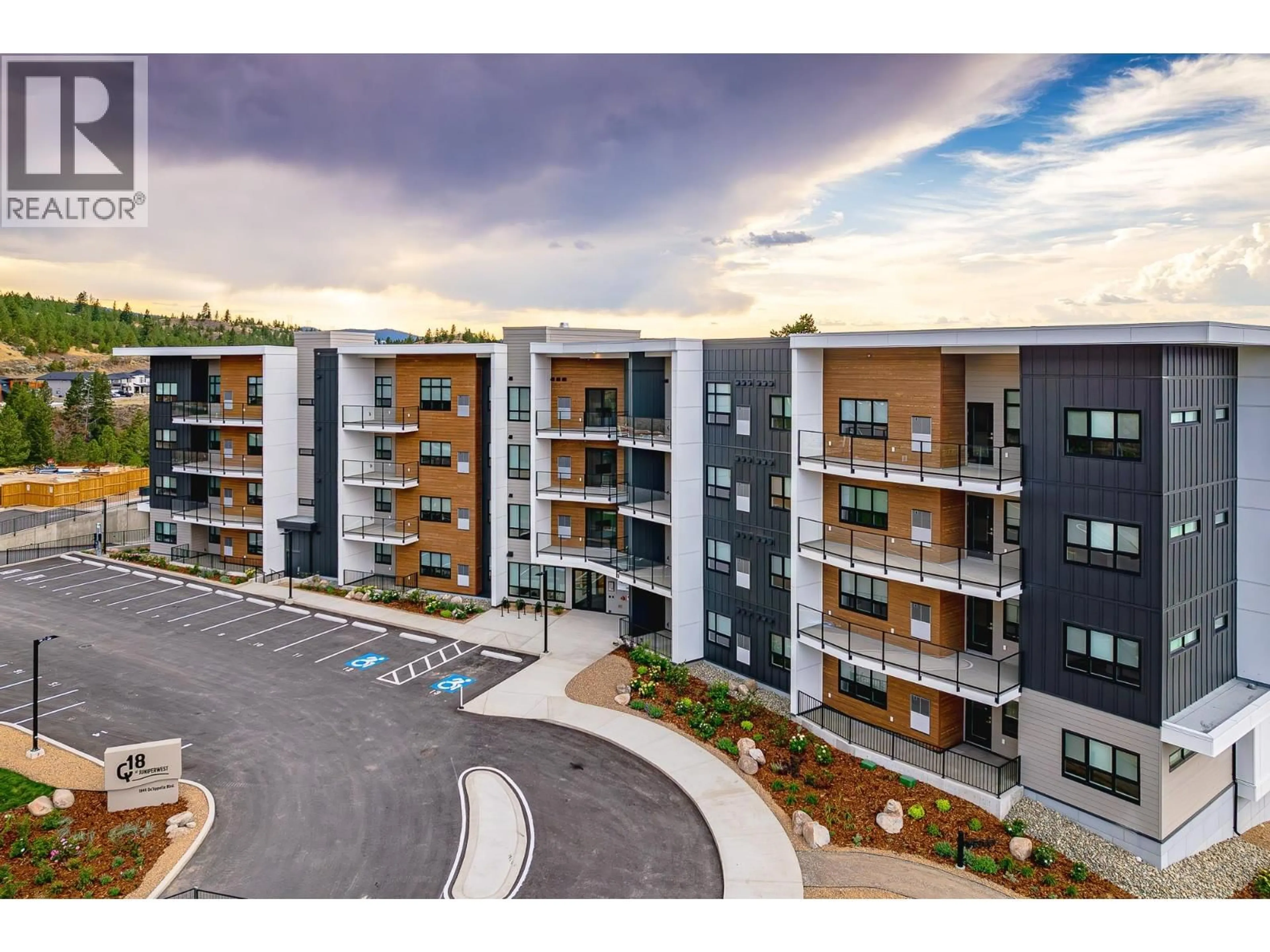 A pic from outside/outdoor area/front of a property/back of a property/a pic from drone, unknown for 308 - 1844 QU'APPELLE BOULEVARD OTHER, Kamloops British Columbia V2E0E8