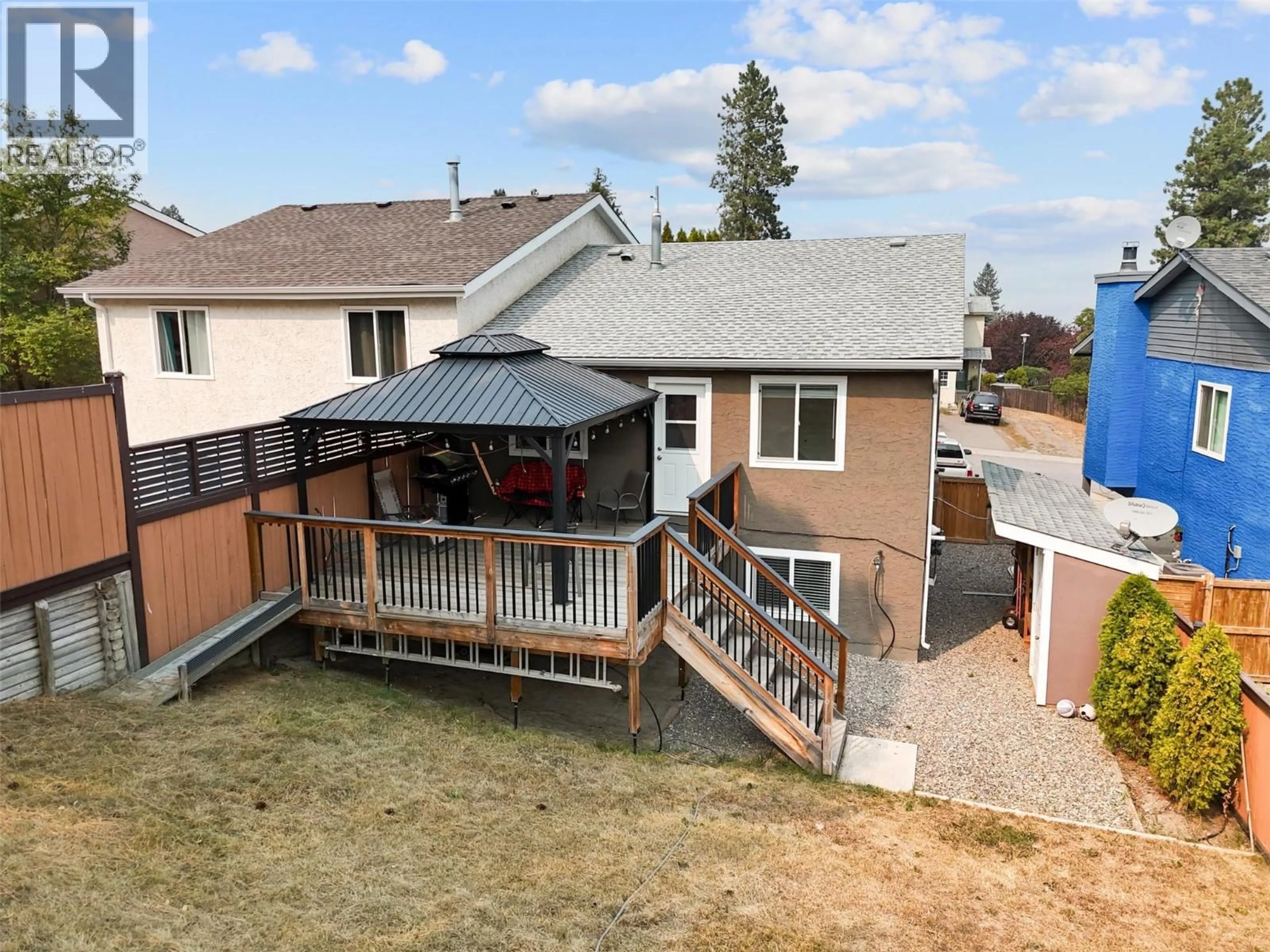 A pic from outside/outdoor area/front of a property/back of a property/a pic from drone, unknown for 209 HOLLYBURN DRIVE, Kamloops British Columbia V2E1Y9