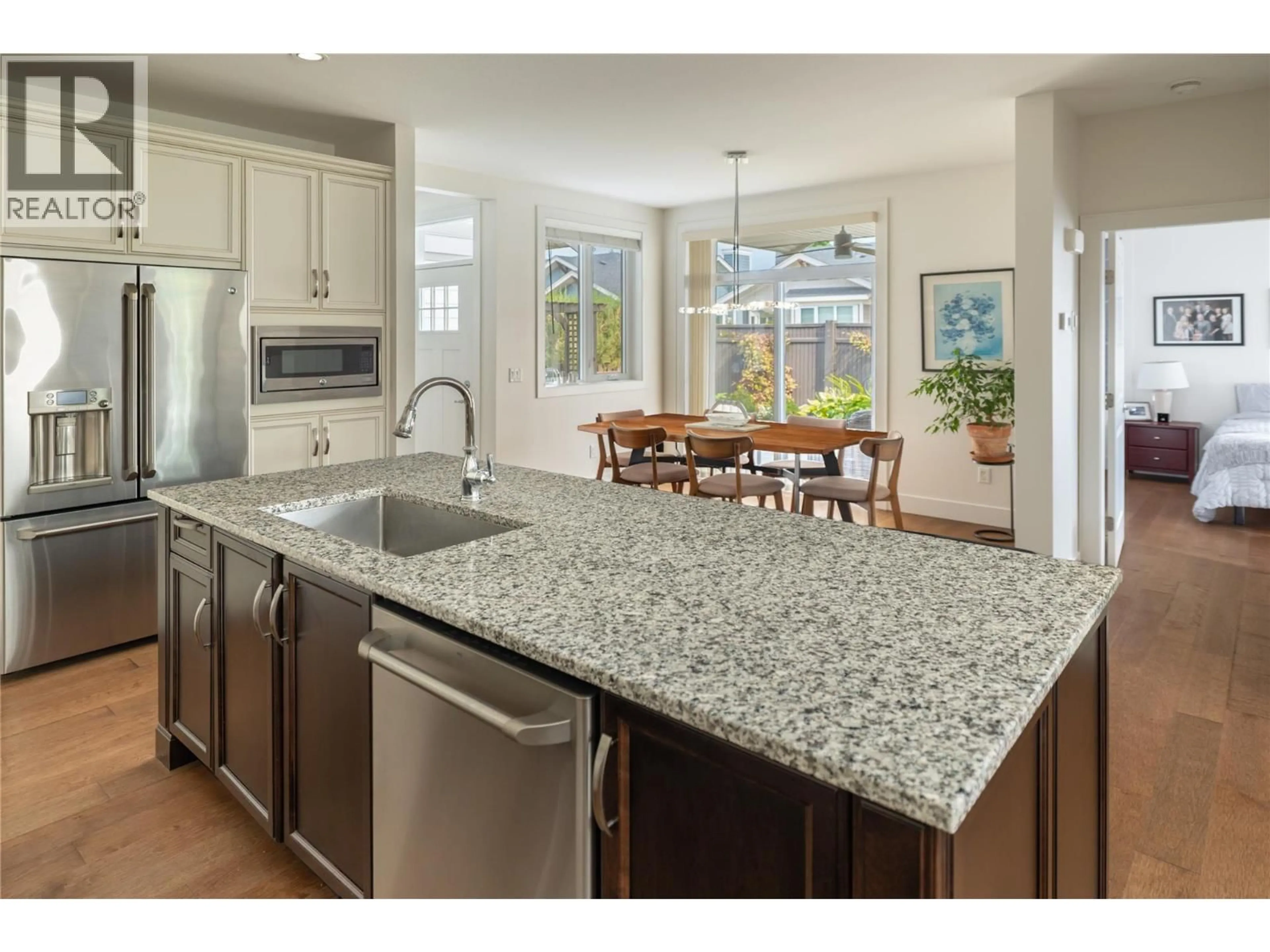 Open concept kitchen, ceramic/tile floor for 58 - 1960 KLO ROAD, Kelowna British Columbia V1W5L2
