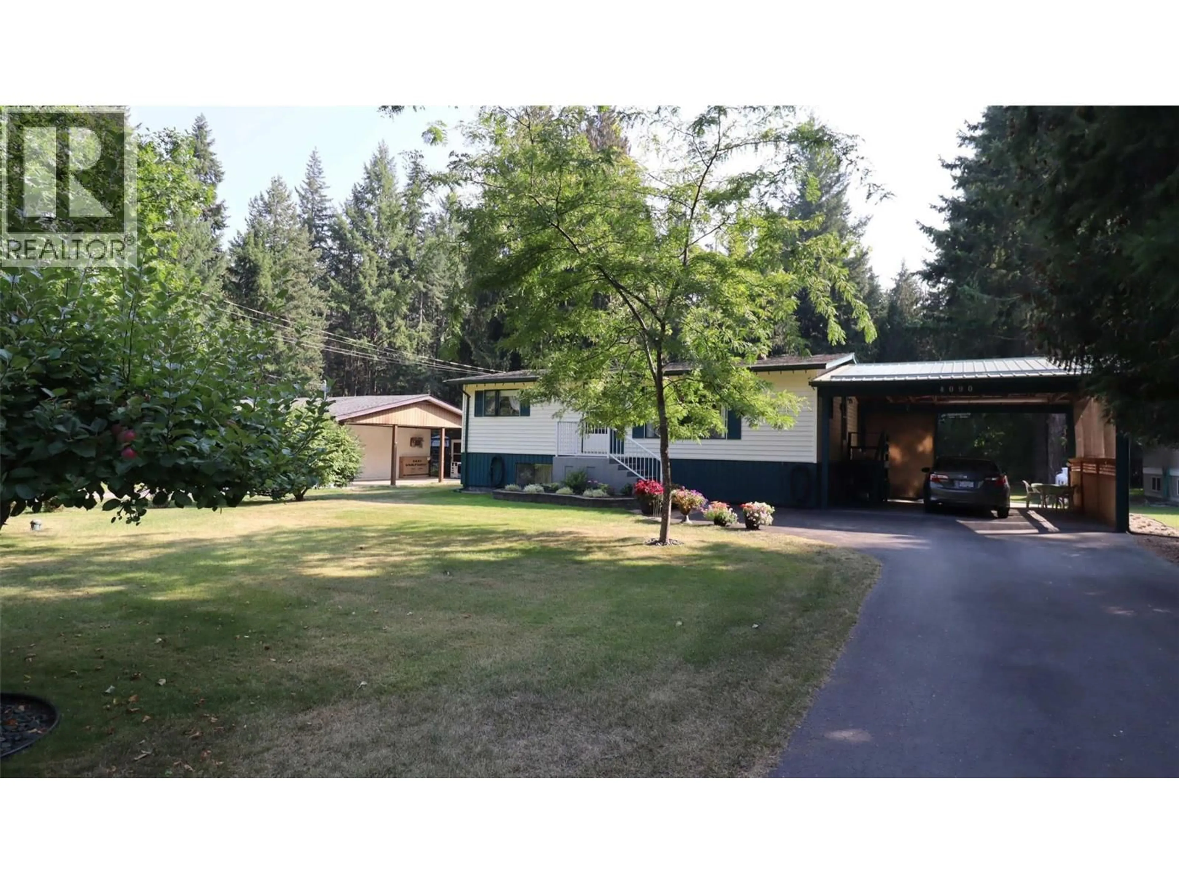 A pic from outside/outdoor area/front of a property/back of a property/a pic from drone, unknown for 4090 BUTTERS ROAD, Scotch Creek British Columbia V0E1M5