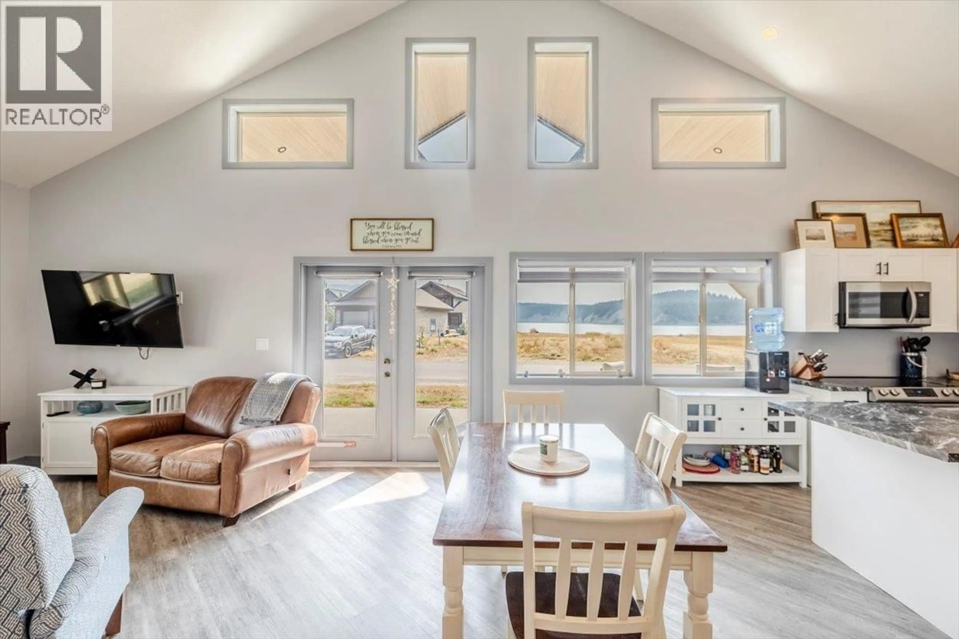 Living room with furniture, unknown for 1705 KOOCANUSA LAKE DRIVE, Lake Koocanusa British Columbia V0B1T5