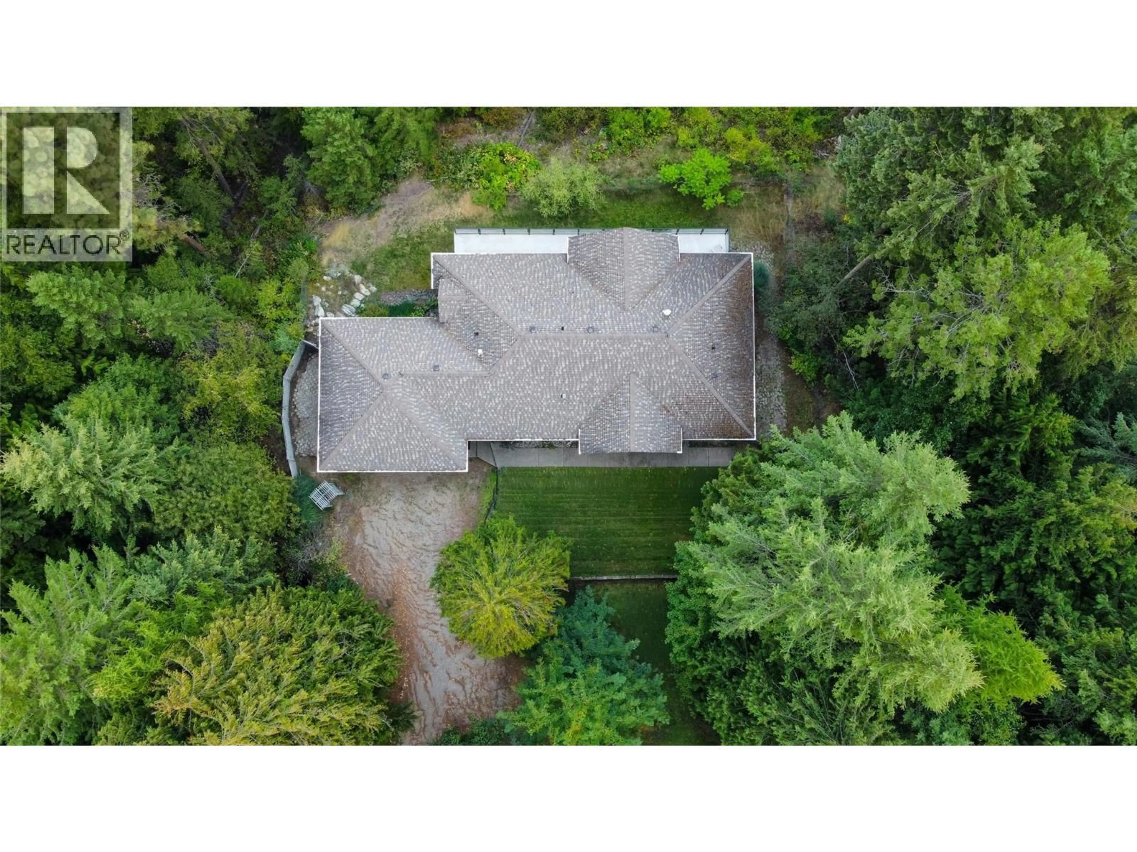 A pic from outside/outdoor area/front of a property/back of a property/a pic from drone, unknown for 253 CHASE ROAD, Christina Lake British Columbia V0H1E0