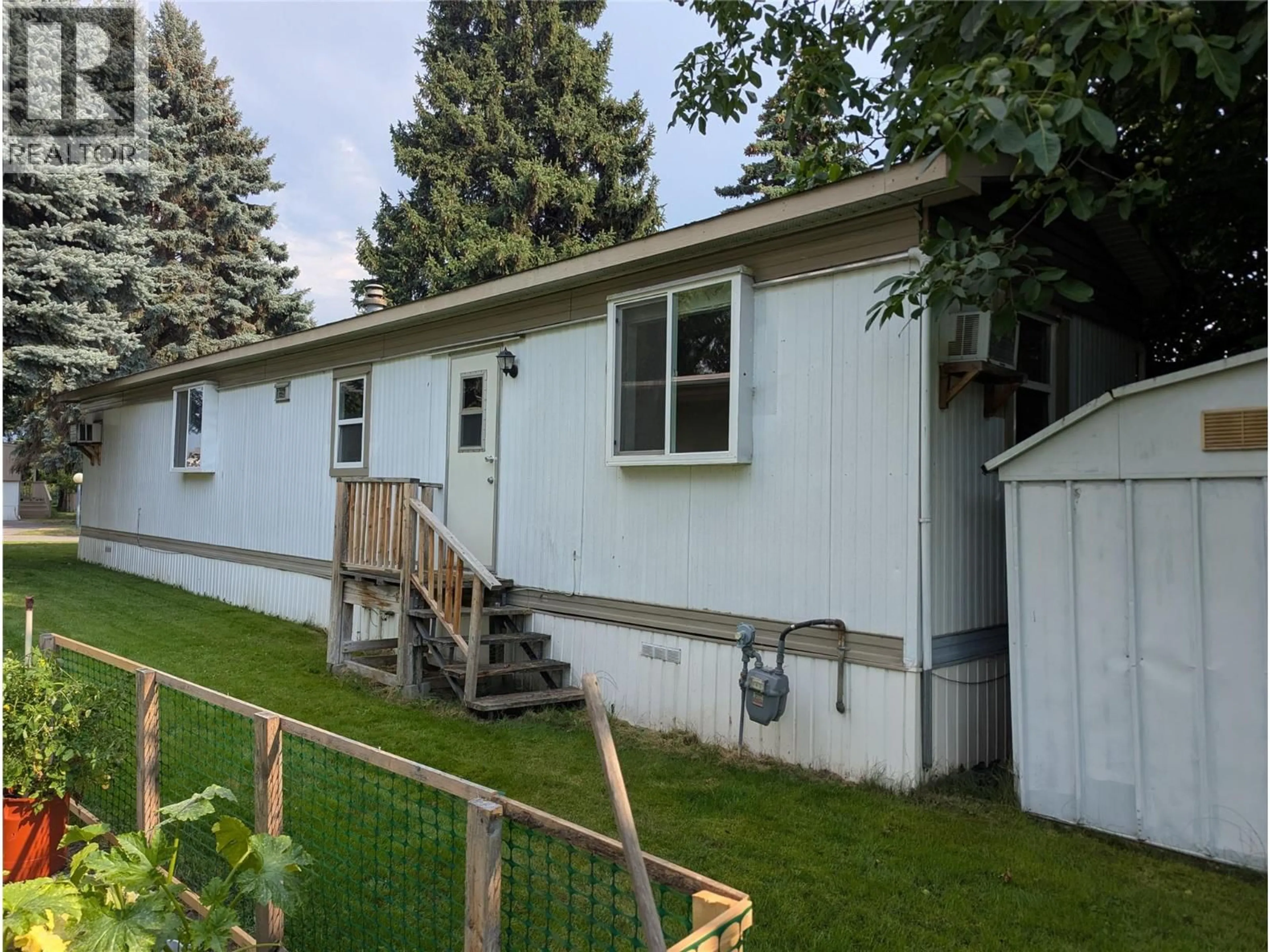 Home with vinyl exterior material, street for 80 - 3535 CASORSO ROAD, Kelowna British Columbia V1W3E1