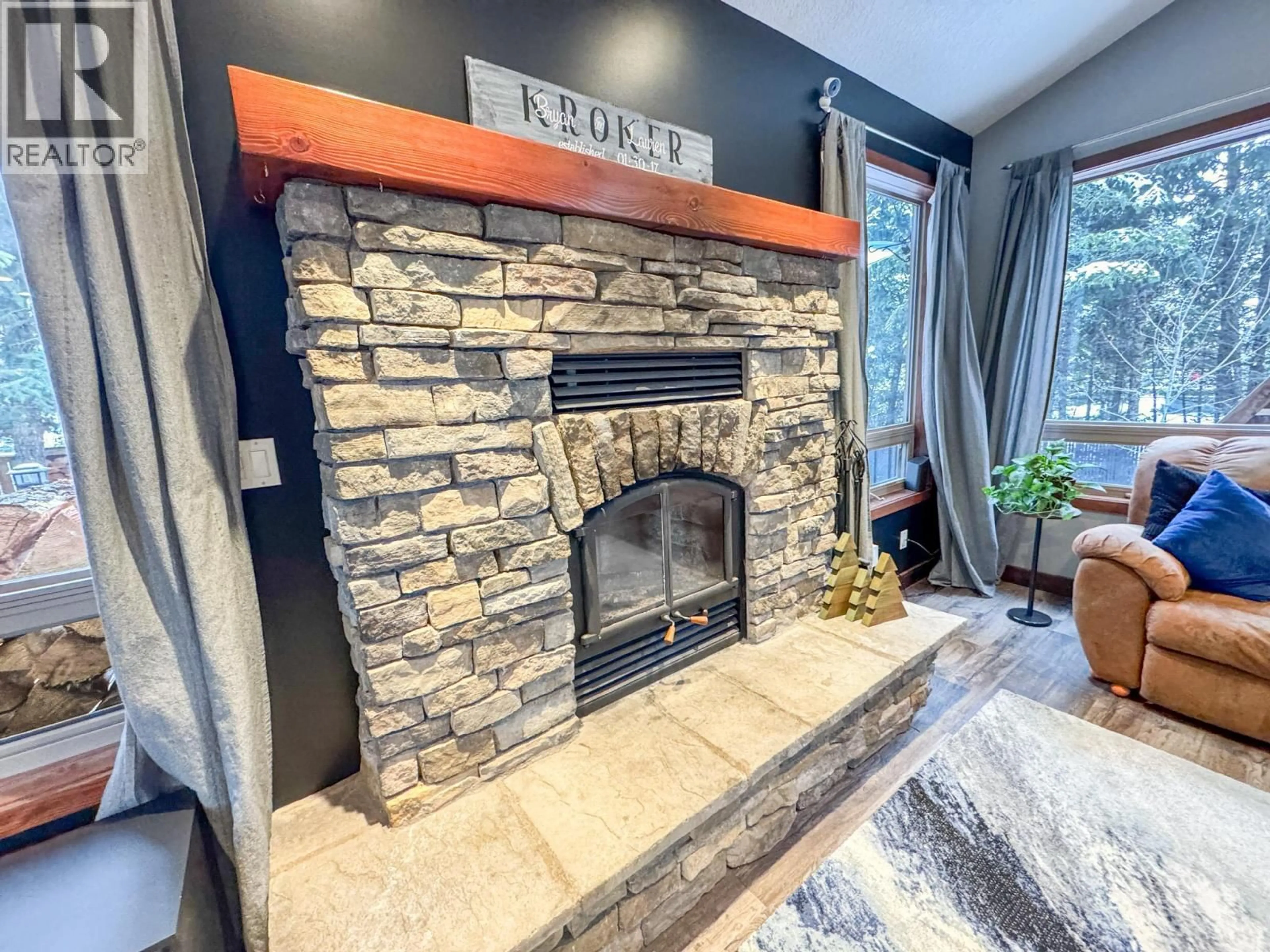 Unknown for 960 COPPER POINT WAY, Invermere British Columbia V0A1K3