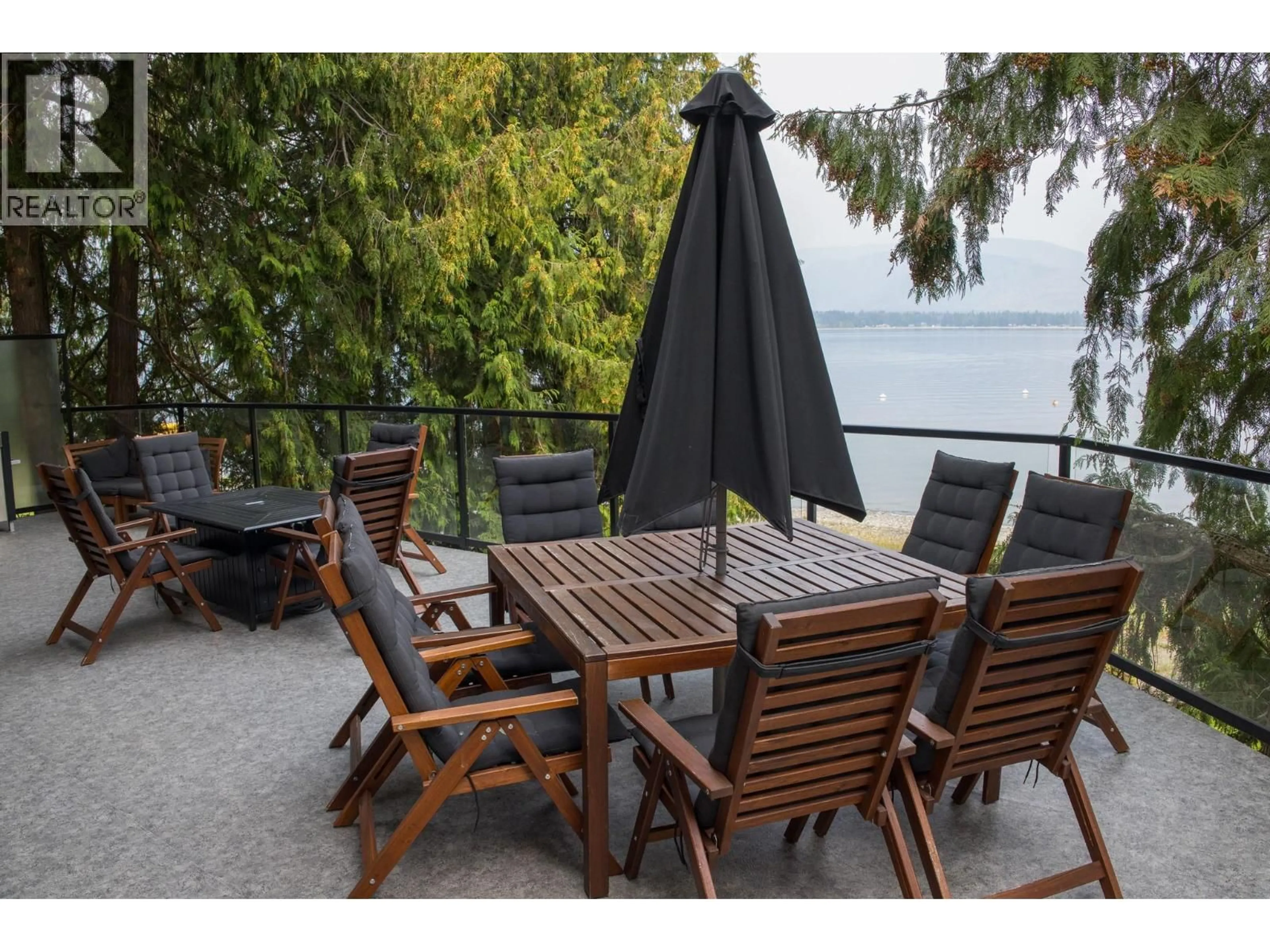 Patio, water/lake/river/ocean view for 3075 WAVERLY ROAD, Sorrento British Columbia V0E2W1