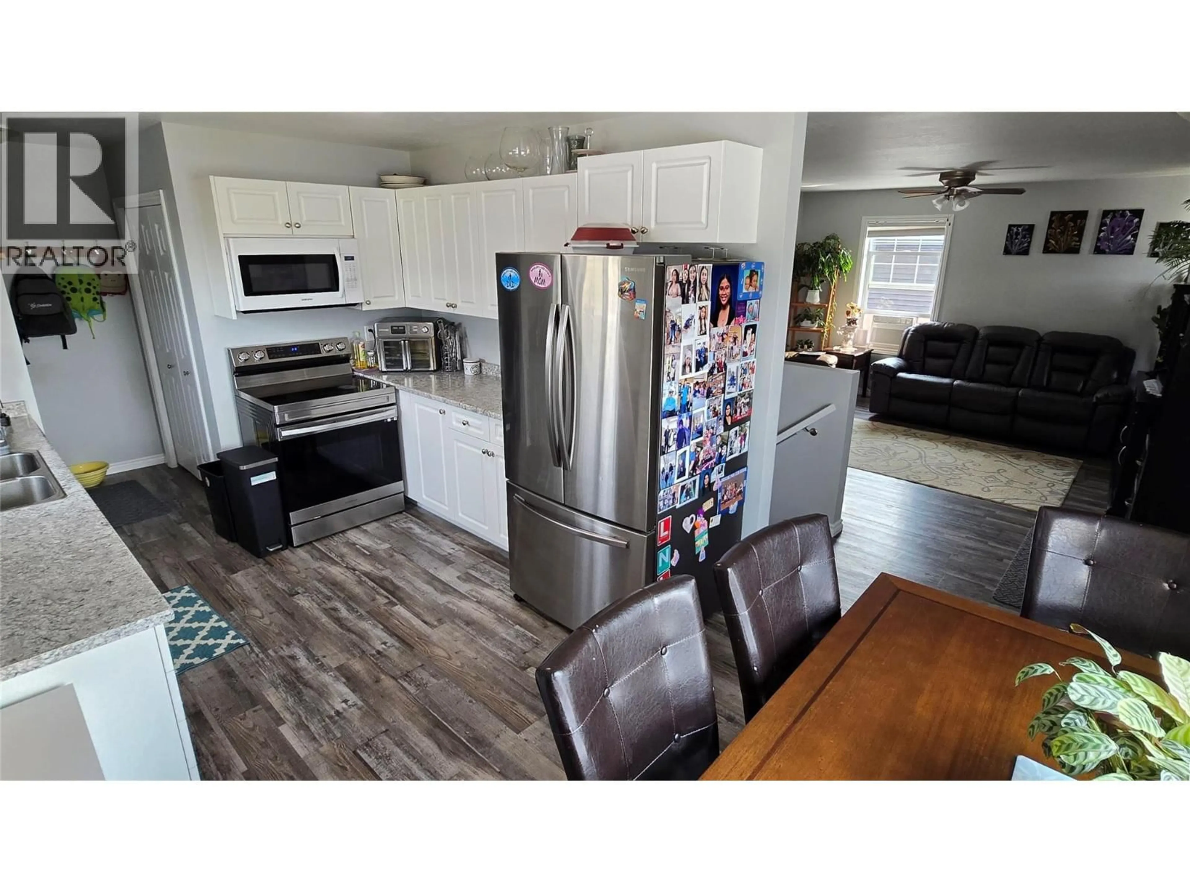 Open concept kitchen, unknown for 8208 19A STREET, Dawson Creek British Columbia V1G0J6
