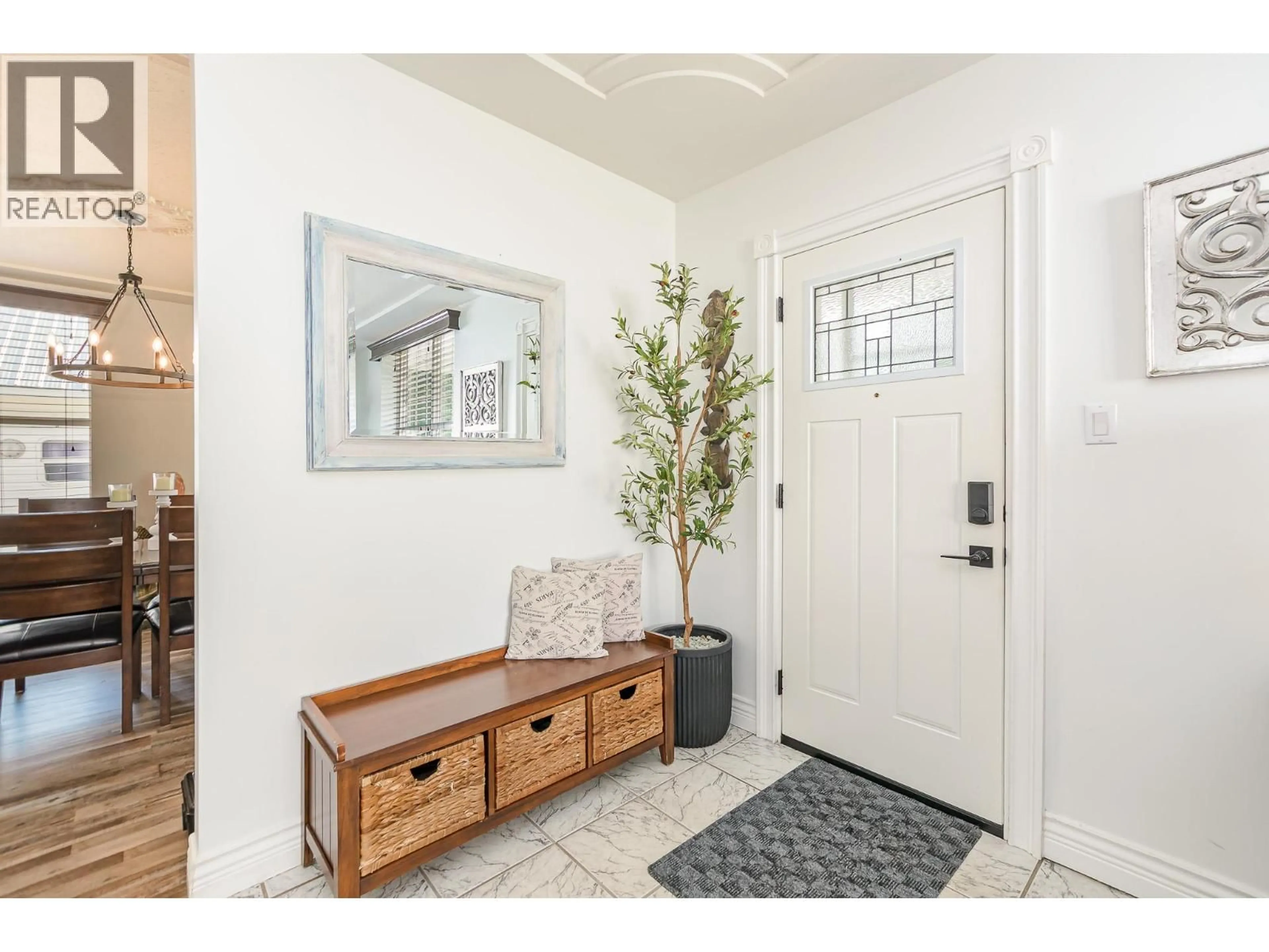 Indoor entryway for 715 HUBERT AVENUE, Enderby British Columbia V0E1V0