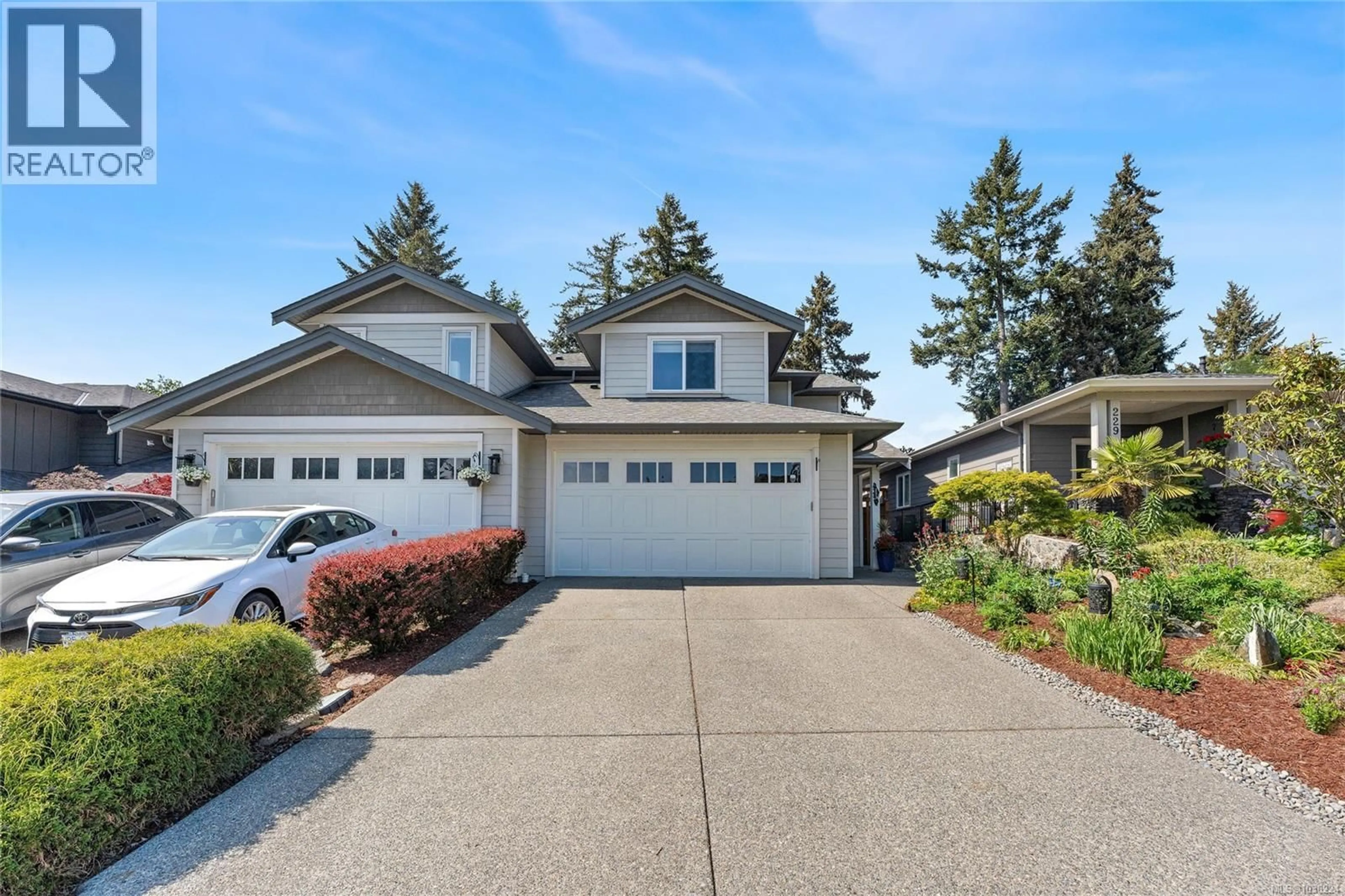 Home with vinyl exterior material, street for 233 BELLAMY LINK, Langford British Columbia V9M0R8