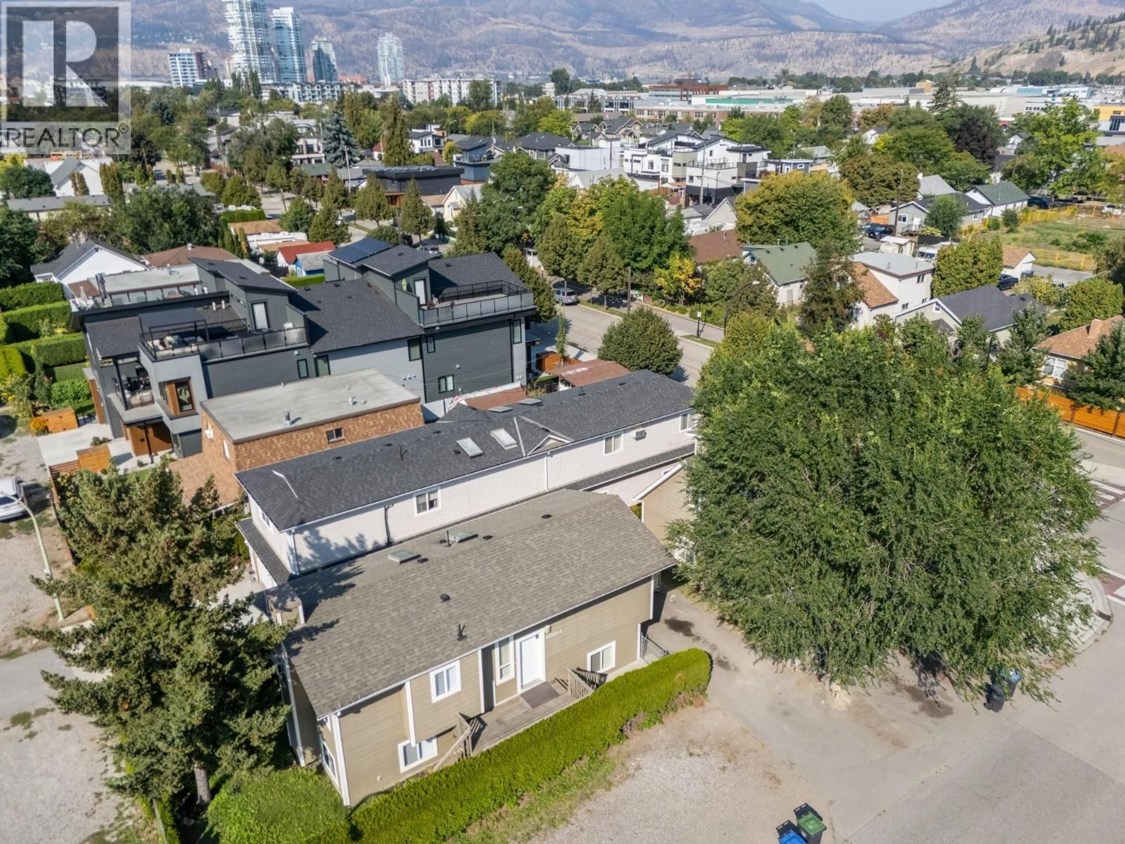 A pic from outside/outdoor area/front of a property/back of a property/a pic from drone, city buildings view from balcony for 1320 GRAHAM STREET, Kelowna British Columbia V1Y9X7