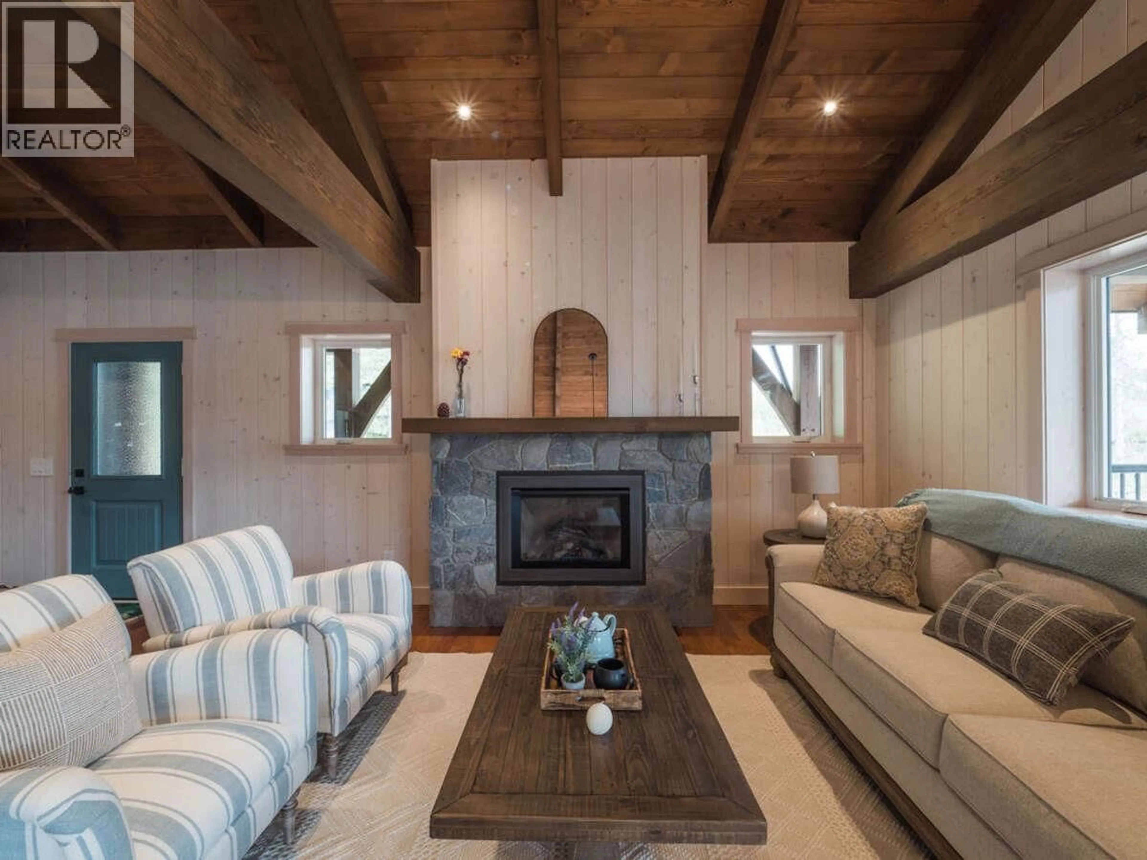Living room with furniture, unknown for 23 BIRCHGROVE BEND, Kaslo British Columbia V0G1M0