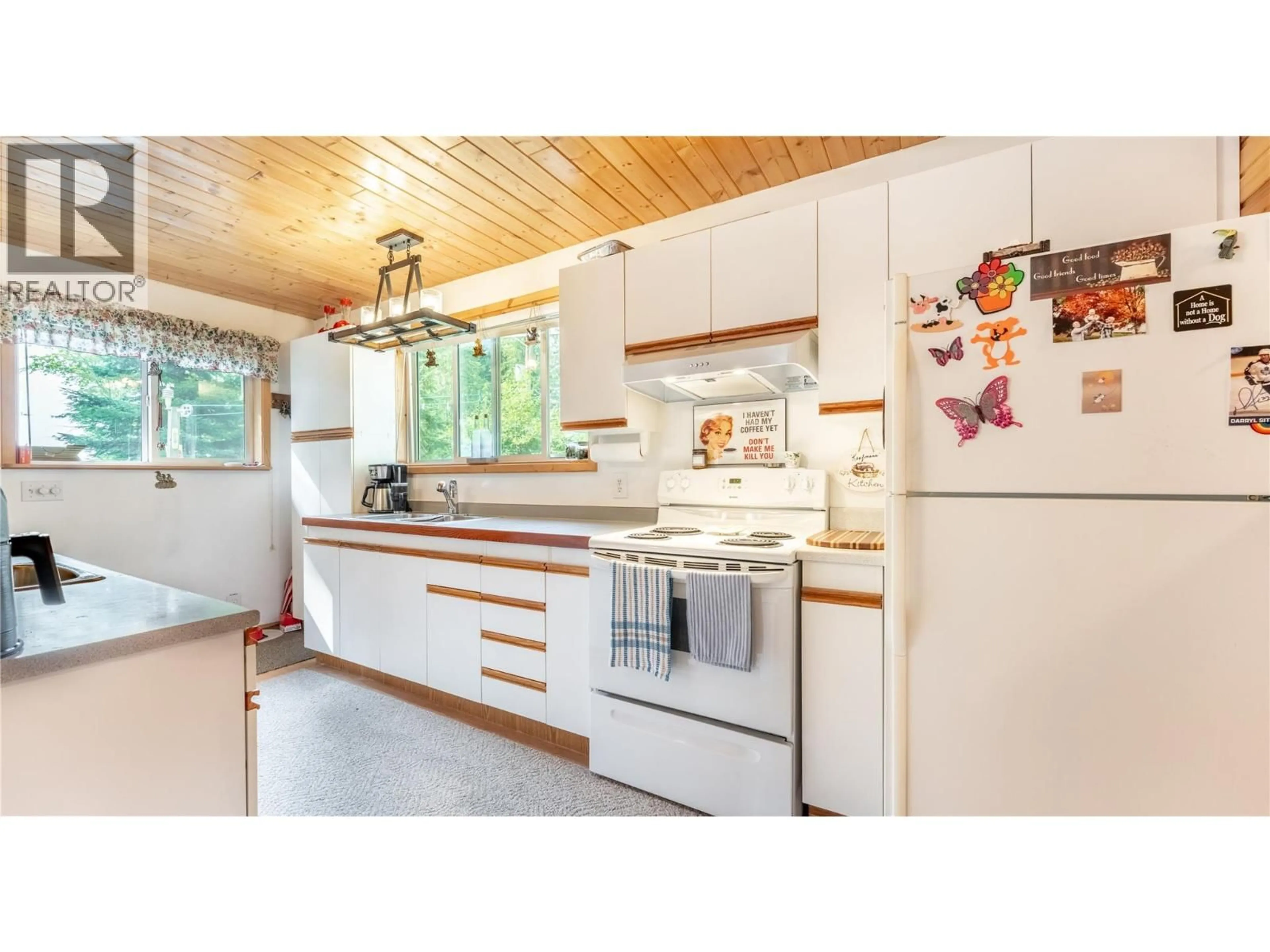 Standard kitchen, wood/laminate floor for 12806 3A HIGHWAY, Boswell British Columbia V0B1A0
