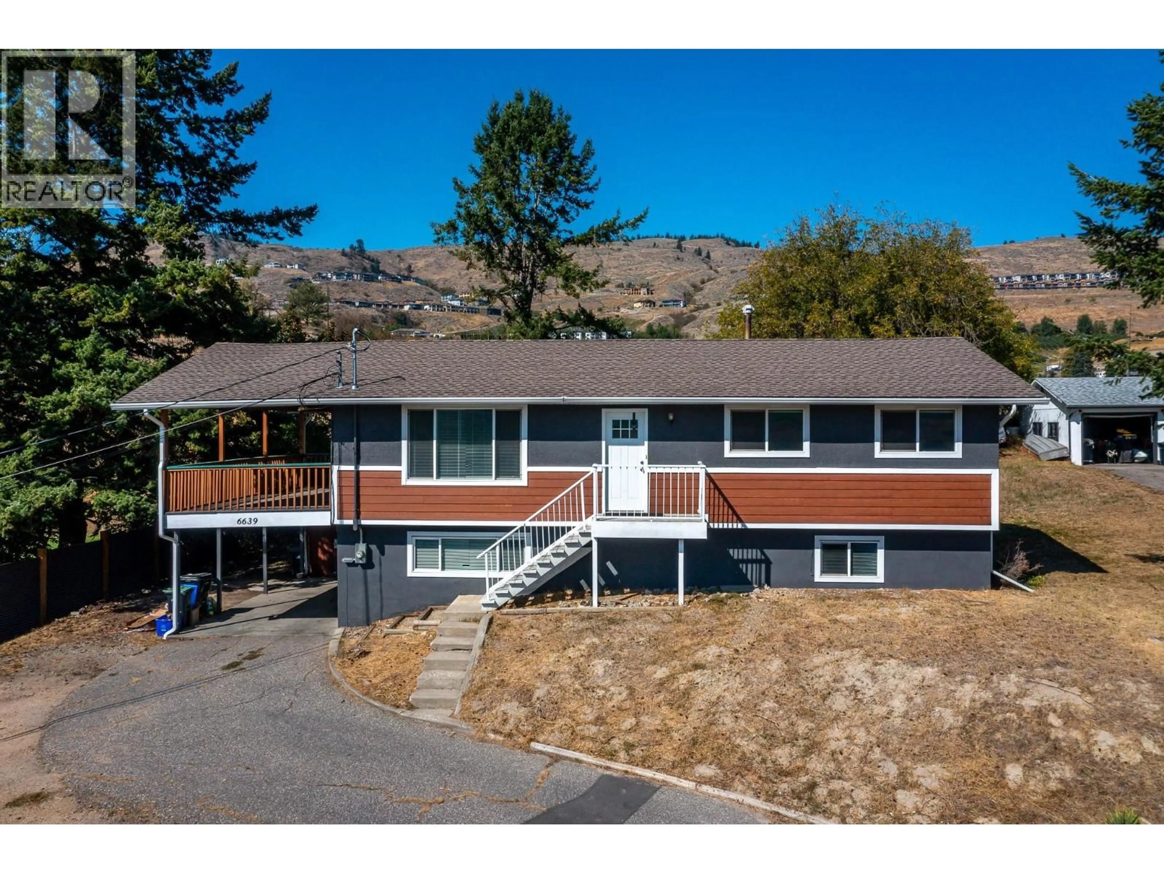 Home with vinyl exterior material, mountain view for 6639 TOPAZ ROAD, Vernon British Columbia V1H1N8