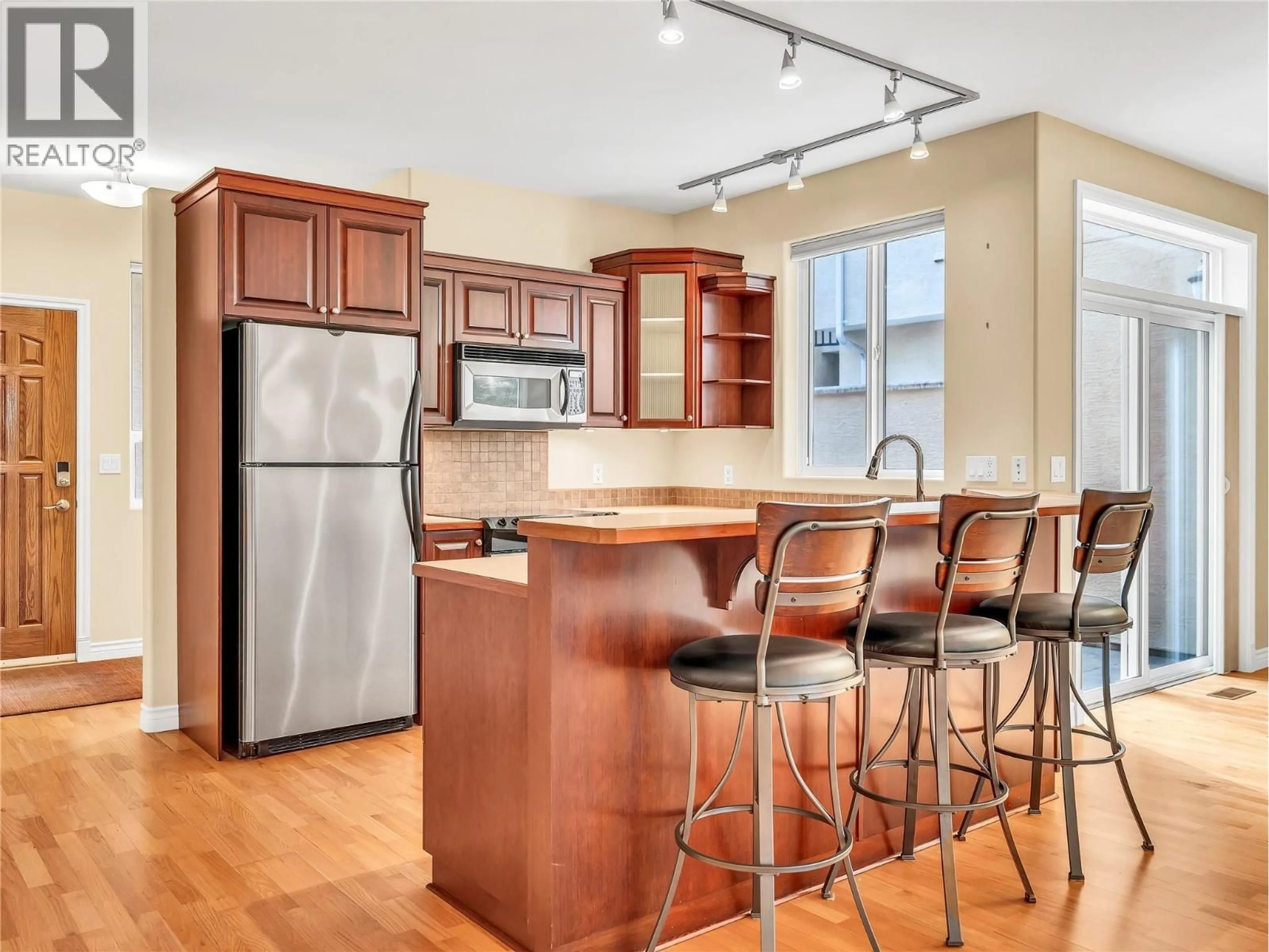 Open concept kitchen, unknown for 104 - 240 YORKTON AVENUE, Penticton British Columbia V2A3V2
