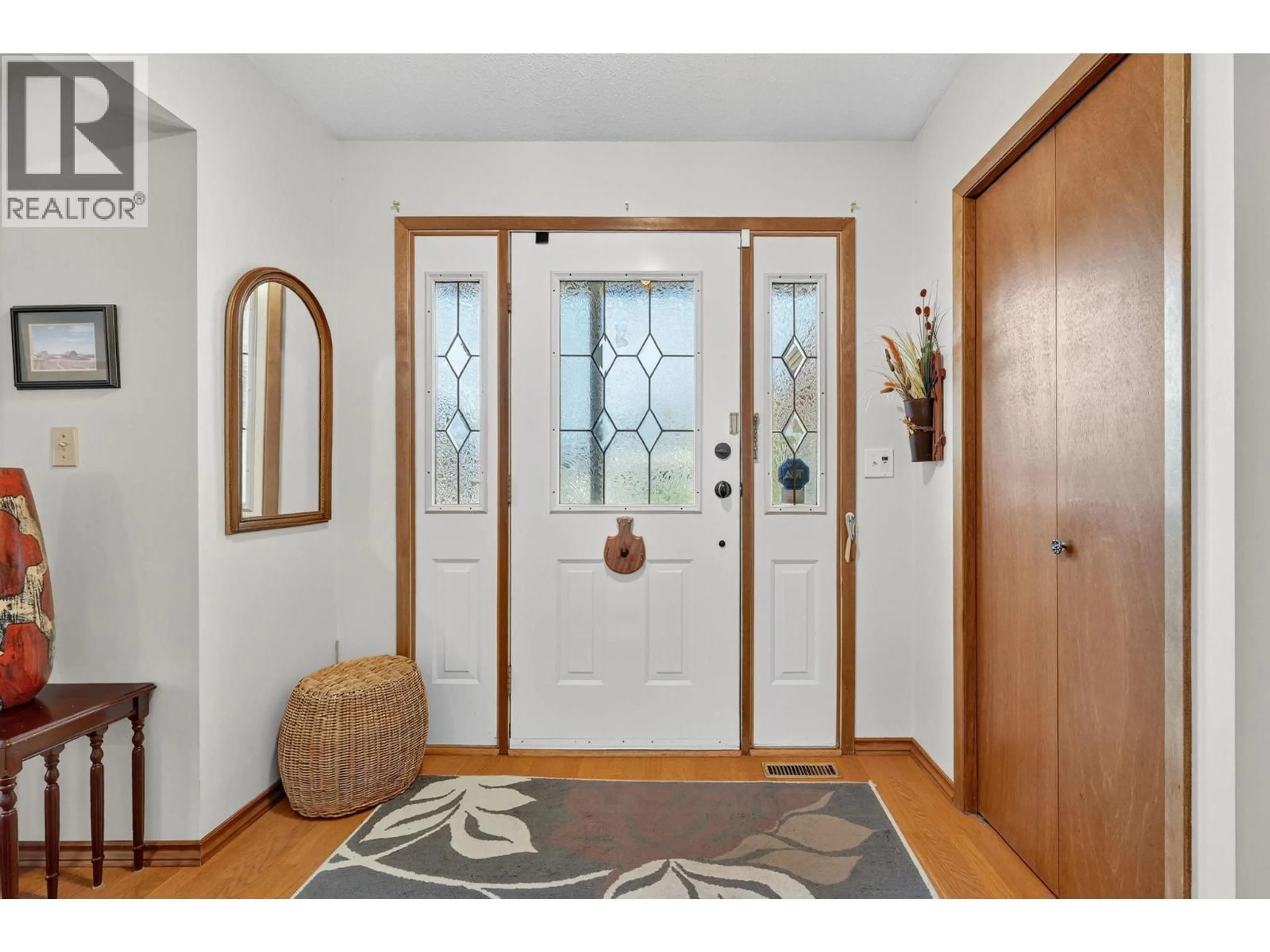 Indoor entryway for 3179 WOODSTOCK DRIVE, West Kelowna British Columbia V4T1S2