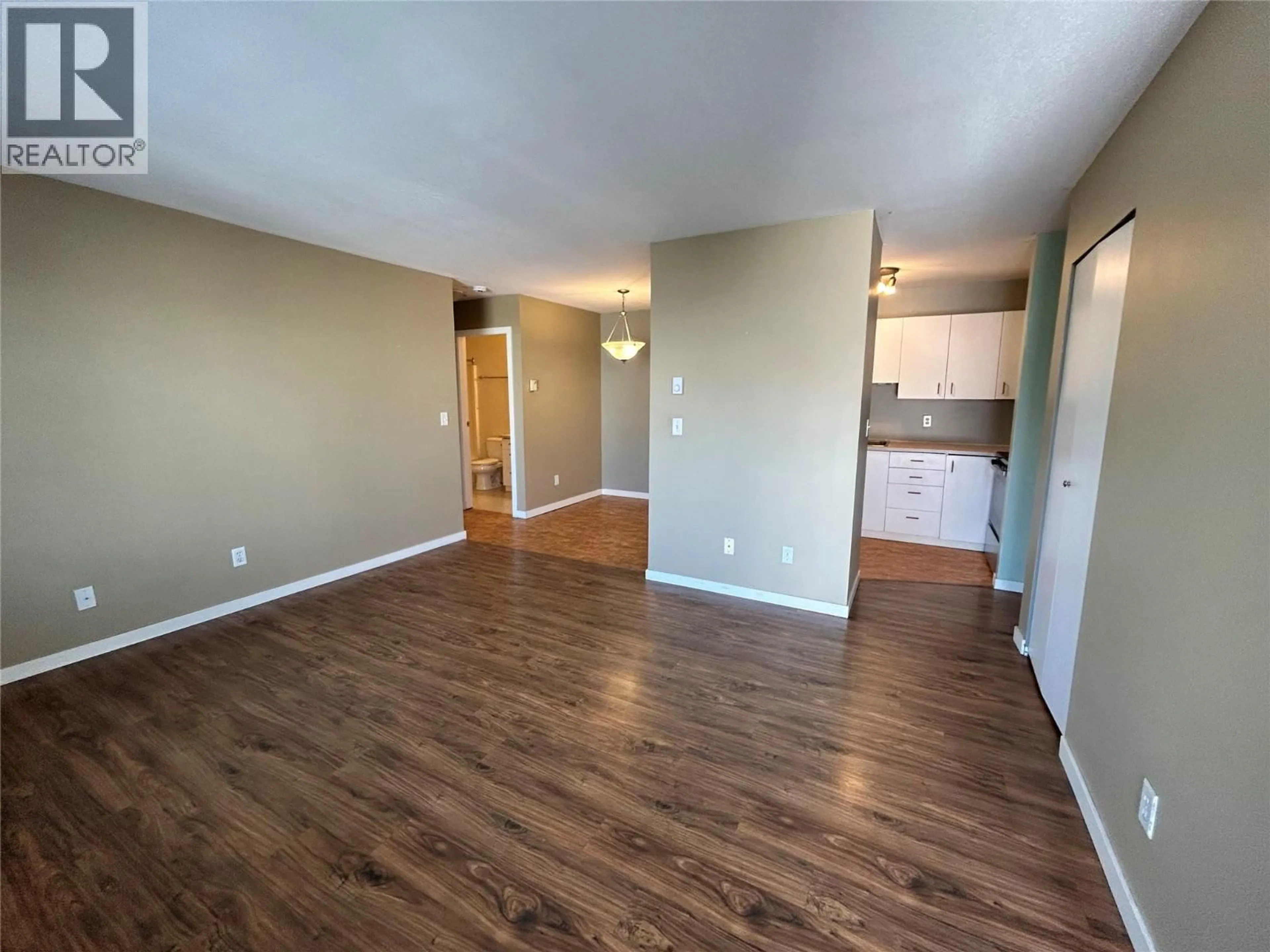 A pic of a room for 209 - 4305 BELLEVUE DRIVE, Vernon British Columbia V1T9J2