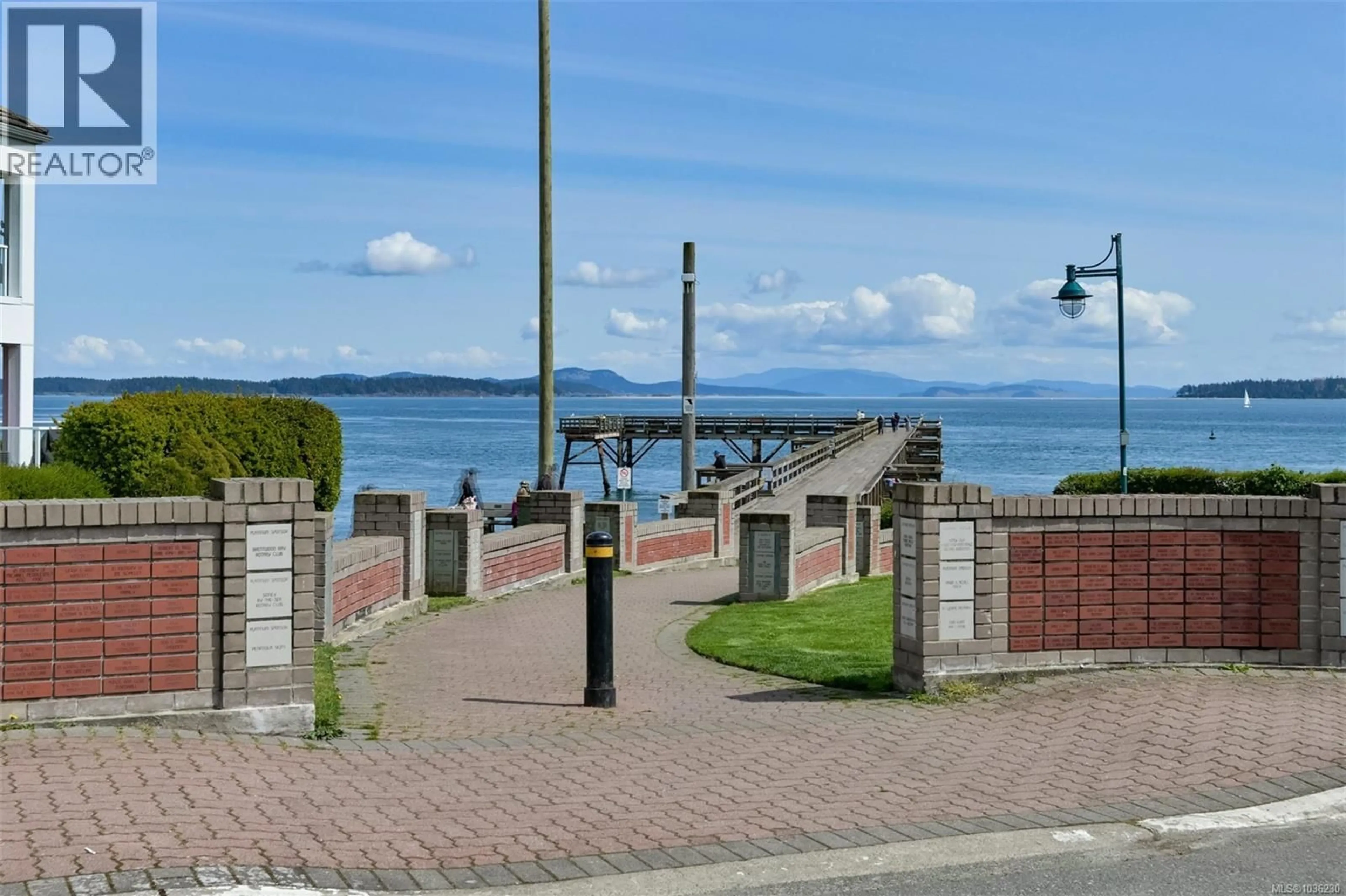 A pic from outside/outdoor area/front of a property/back of a property/a pic from drone, water/lake/river/ocean view for 2535 BEVAN AVENUE, Sidney British Columbia V8L1W5