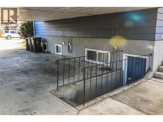 2248 STILLINGFLEET ROAD, Kelowna 2