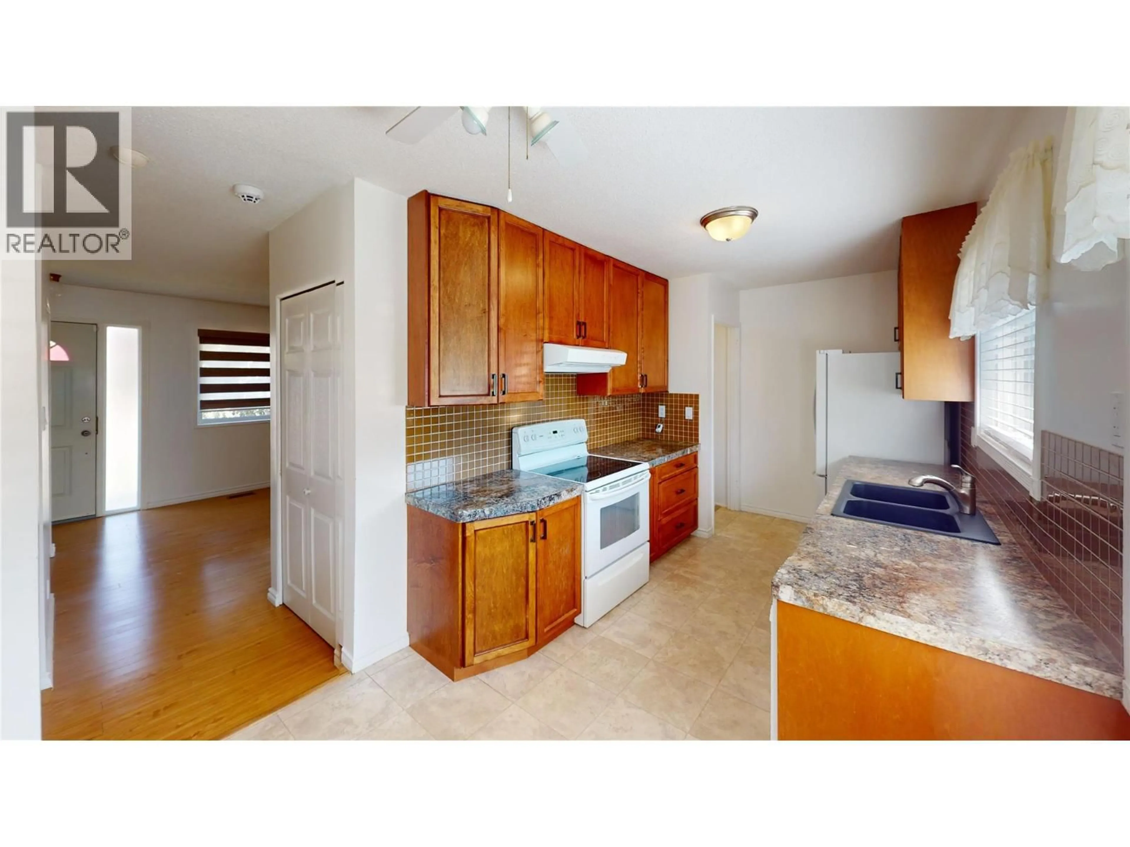 Standard kitchen, unknown for 415 WHITE BIRCH CRESCENT, Sparwood British Columbia V0B2G0