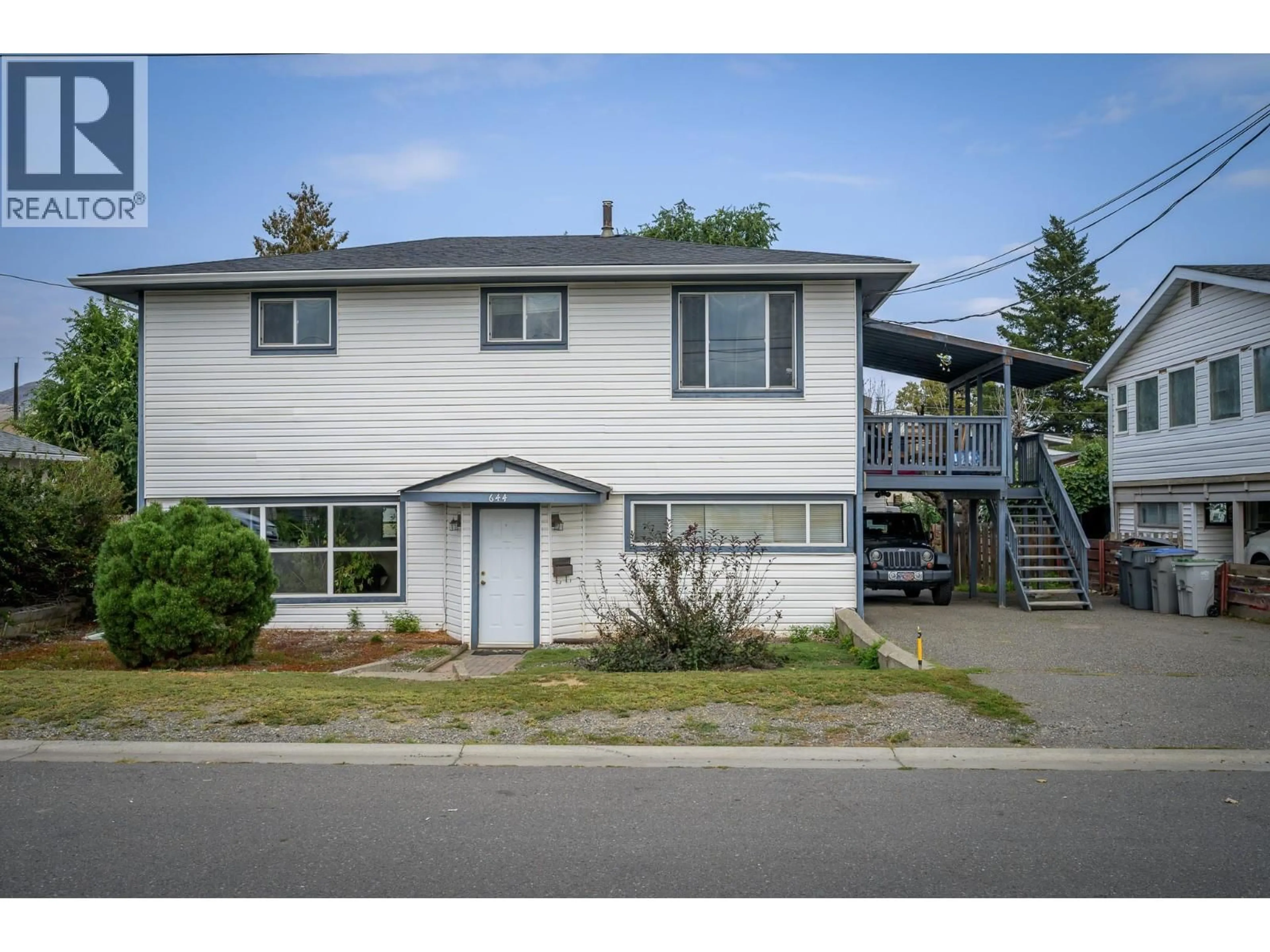 Home with vinyl exterior material, street for 644 BRENTWOOD AVENUE, Kamloops British Columbia V2B1P5