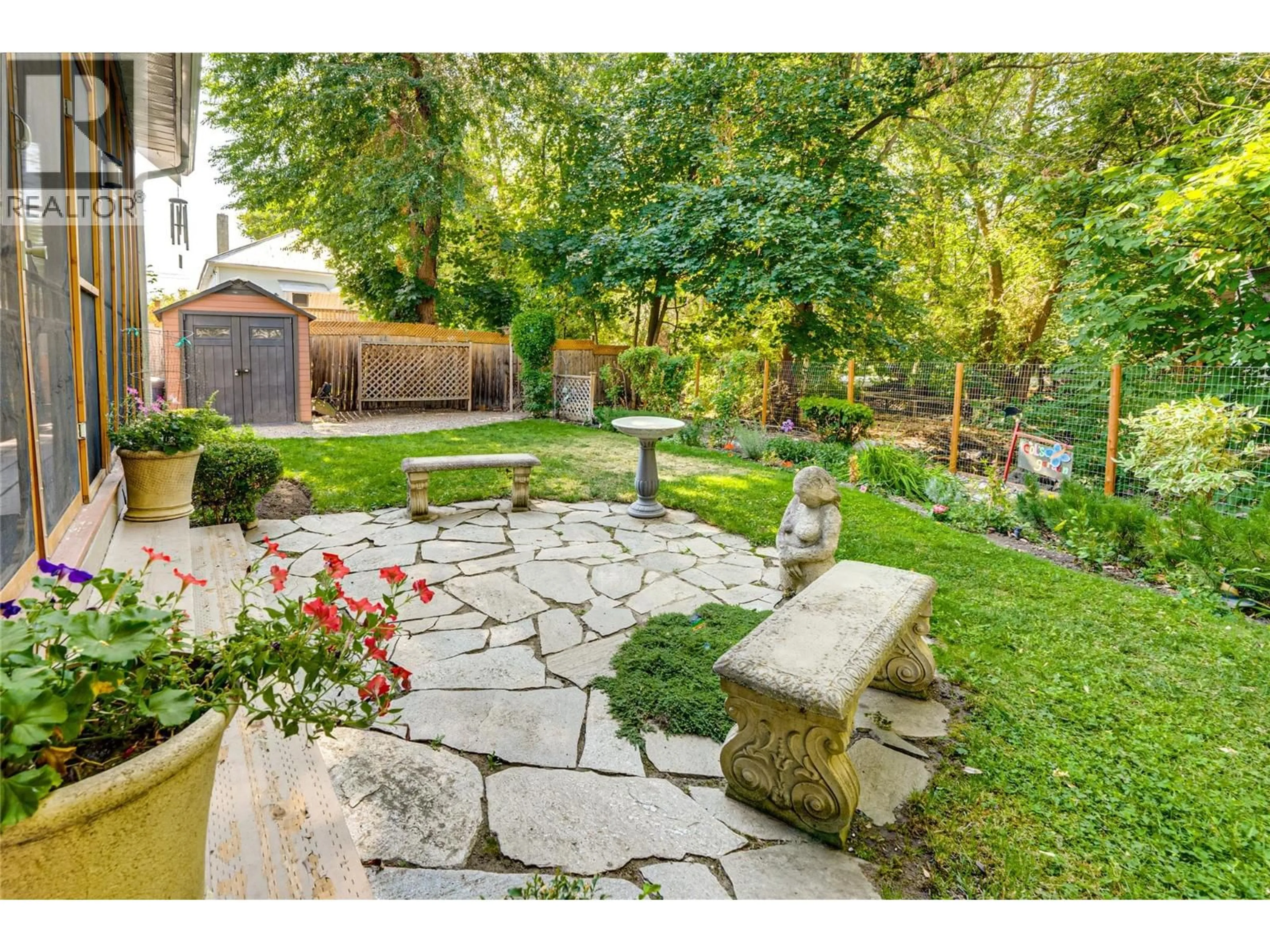 Patio, street for 3404 34 AVENUE, Vernon British Columbia V1T2P9