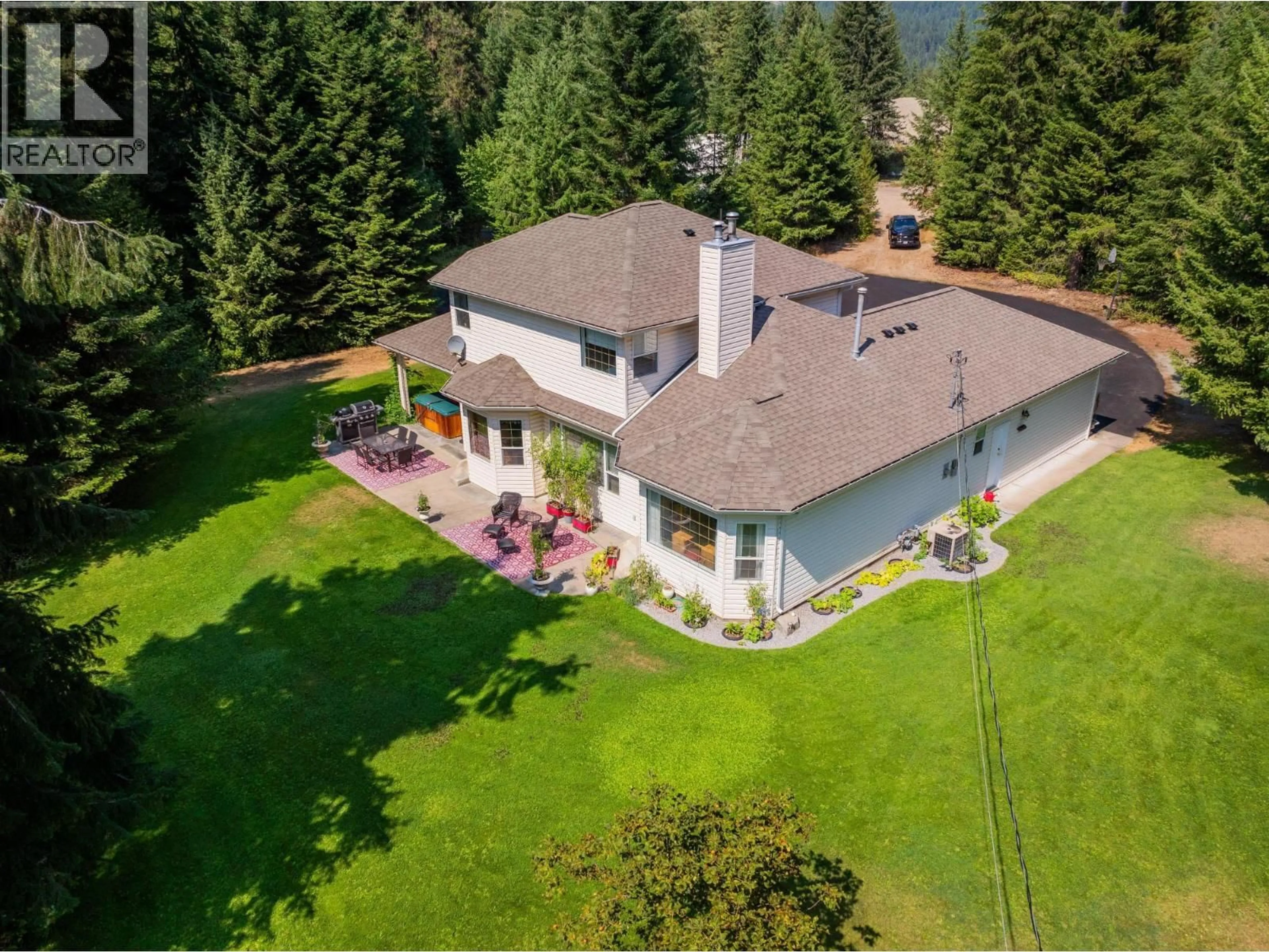 A pic from outside/outdoor area/front of a property/back of a property/a pic from drone, unknown for 2718 OSACHOFF ROAD, South Slocan British Columbia V1N2C0