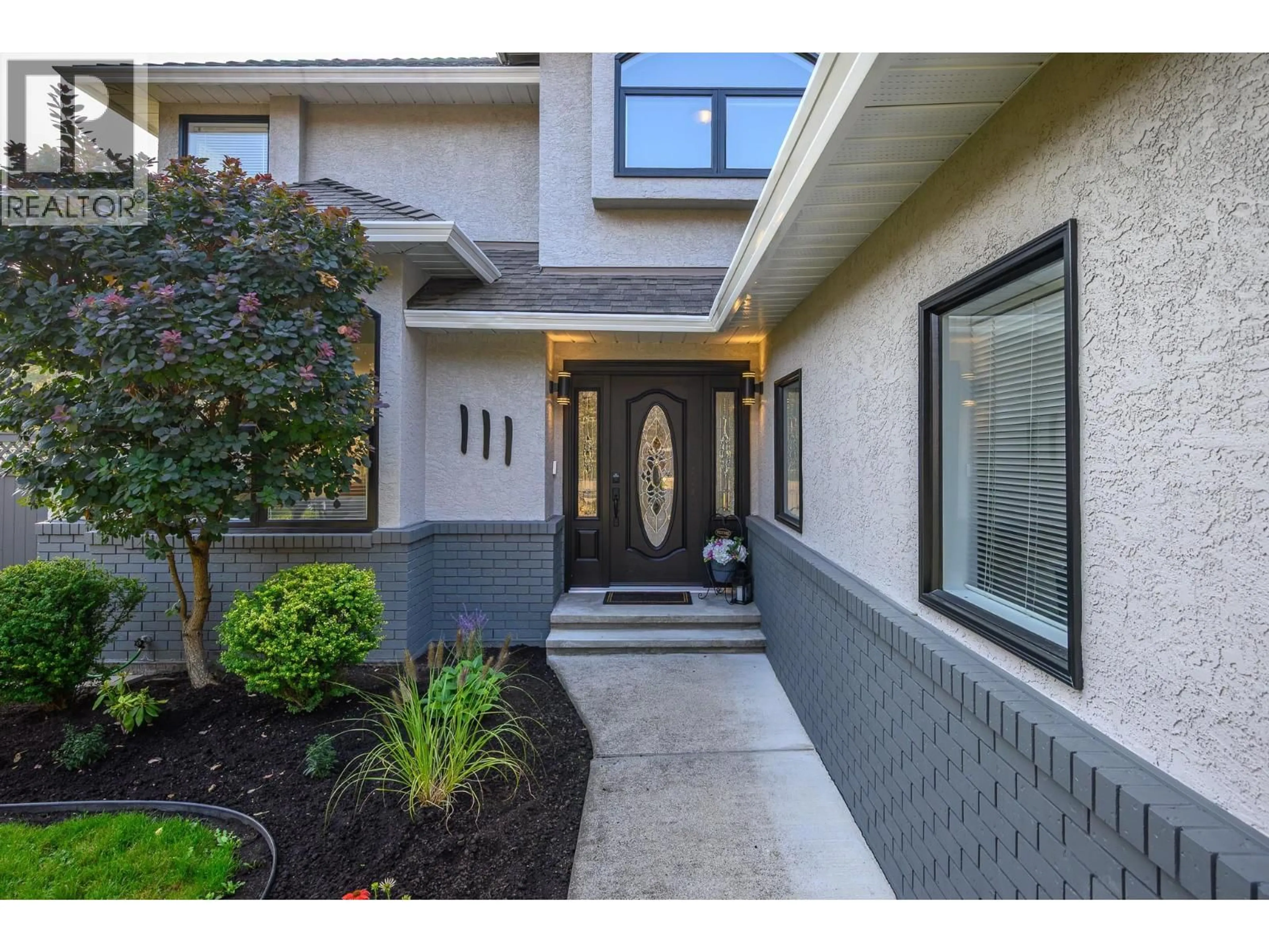 Indoor entryway for 111 PORTSIDE COURT, Kelowna British Columbia V1V1T2