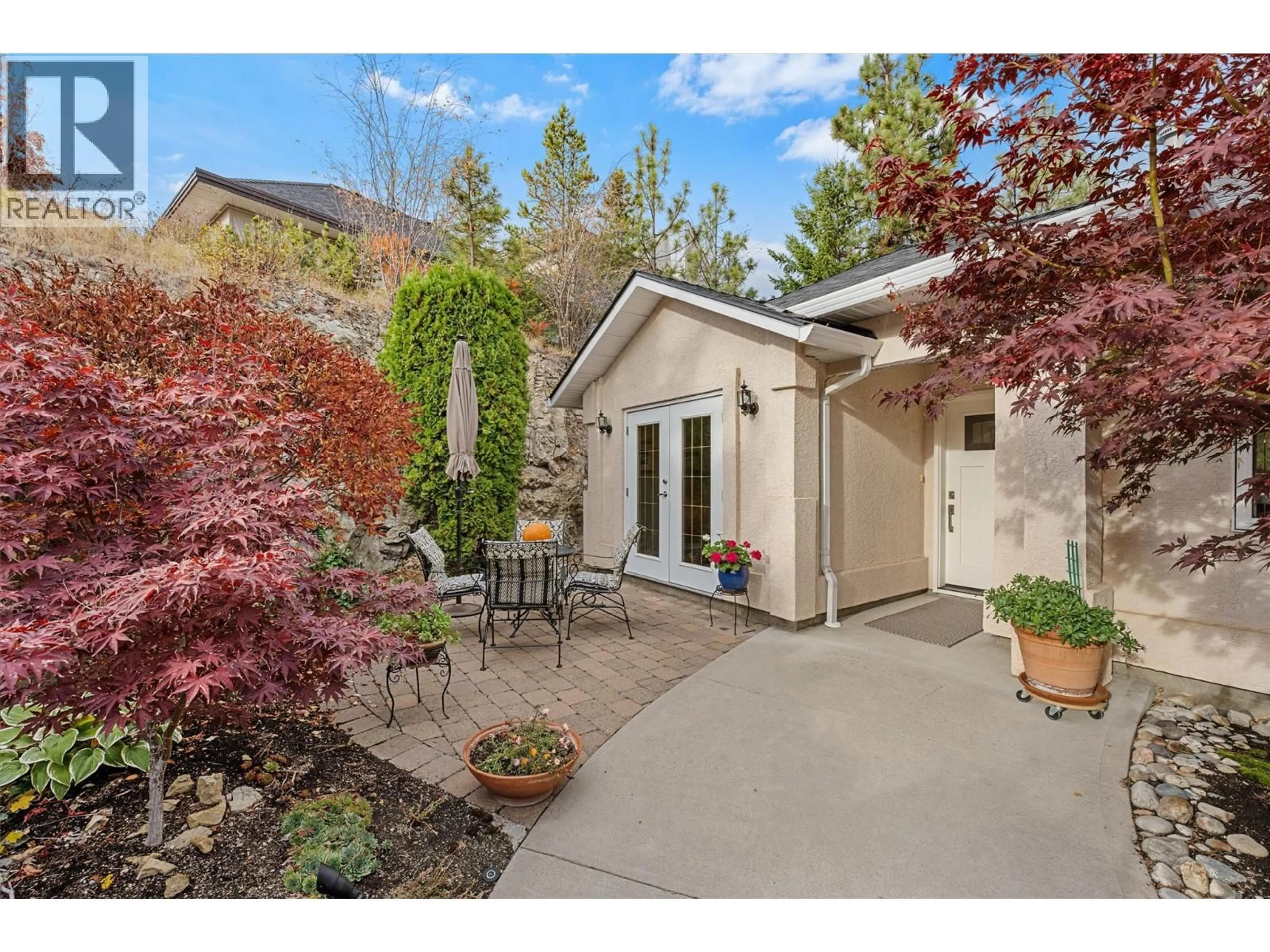 Patio, street for 937 SKEENA COURT, Kelowna British Columbia V1V2B3