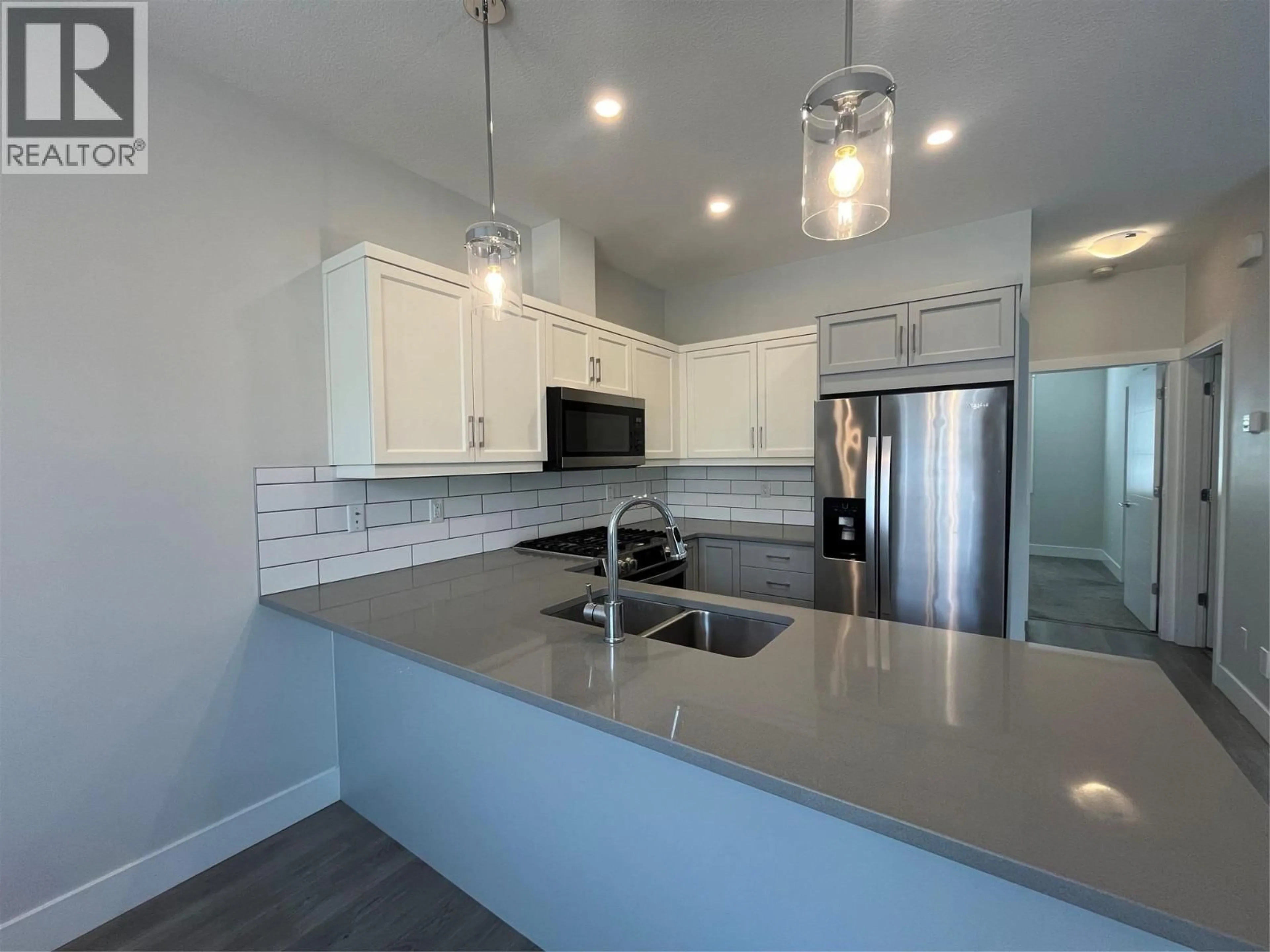 Open concept kitchen, unknown for 179 - 200 GRAND BOULEVARD, Kamloops British Columbia V2C0H3
