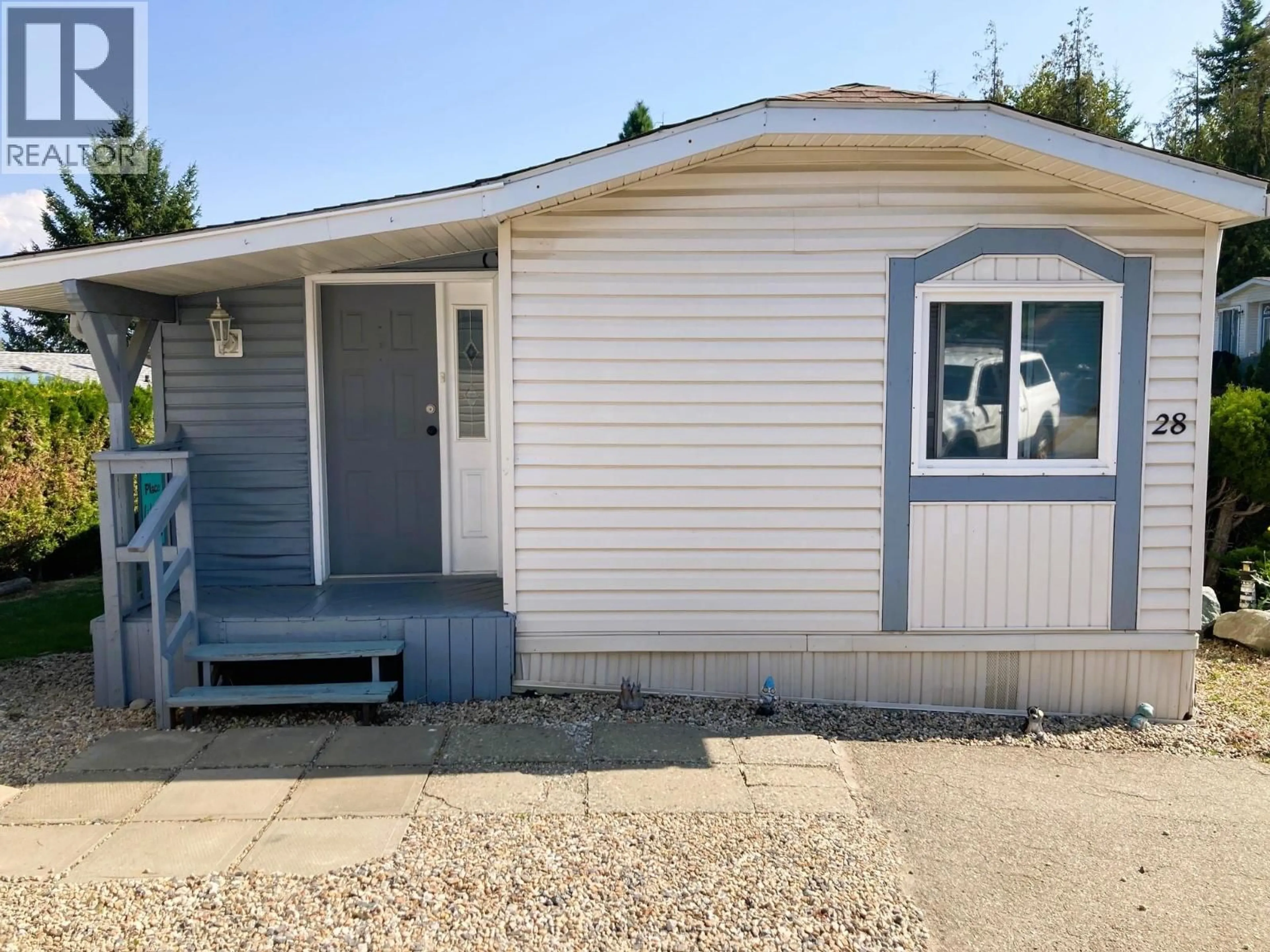 Home with vinyl exterior material, street for 28 - 1420 TRANS CANADA HIGHWAY, Sorrento British Columbia V0E2W2