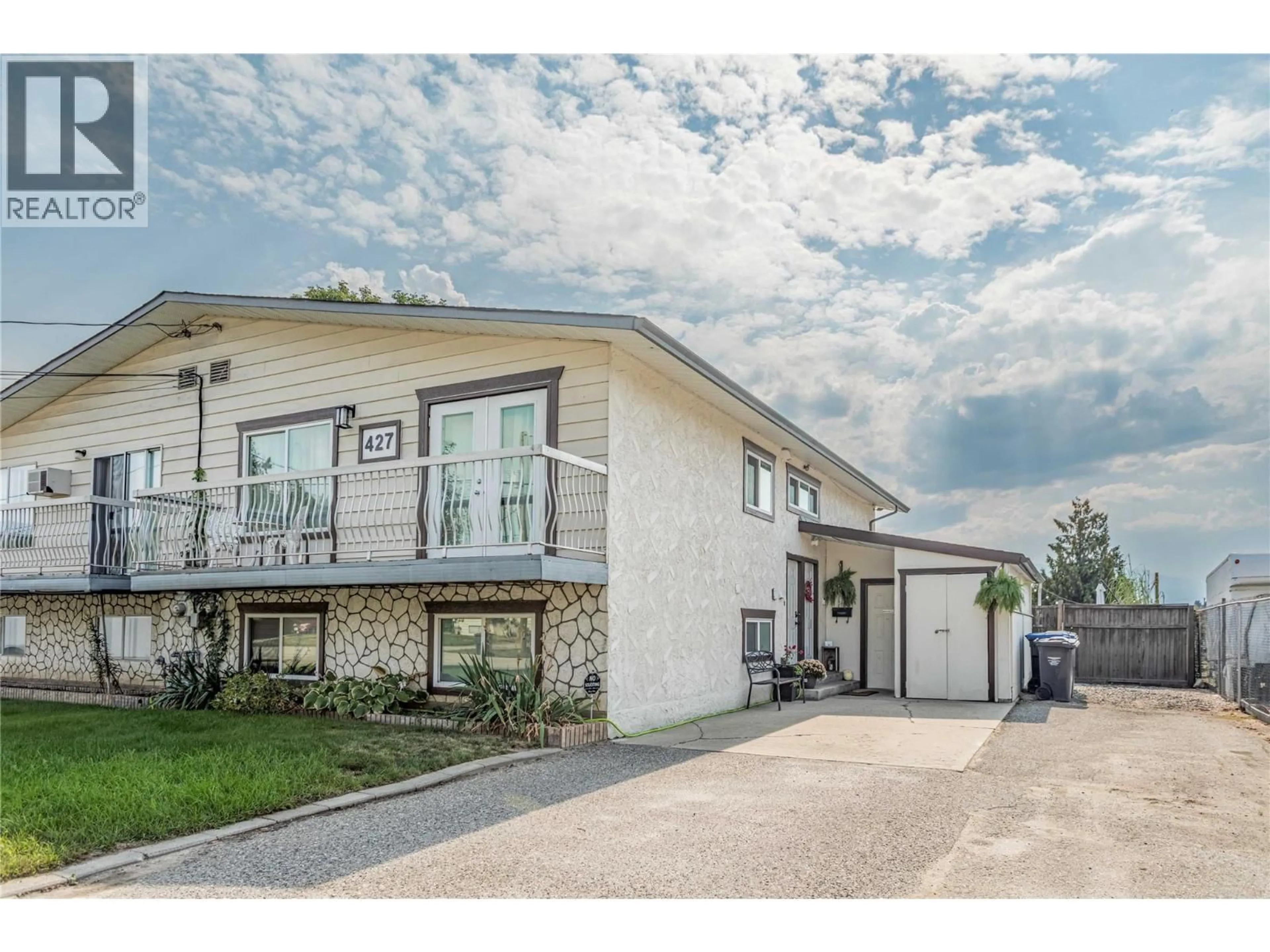 A pic from outside/outdoor area/front of a property/back of a property/a pic from drone, street for 427 KILLARNEY ROAD, Kelowna British Columbia V1X5C6