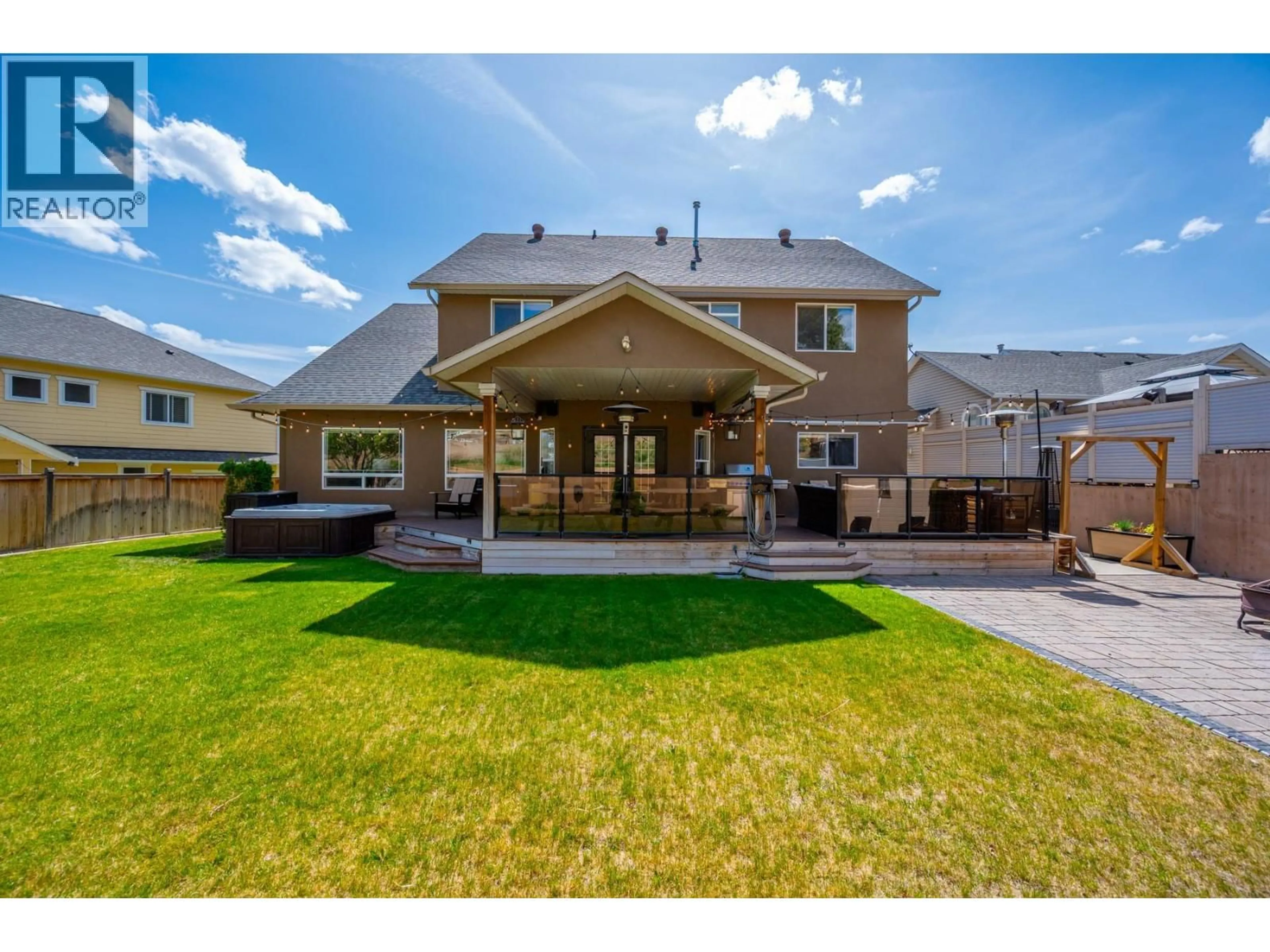 Home with vinyl exterior material, unknown for 4150 WALTERS STREET, Merritt British Columbia V1K1C6