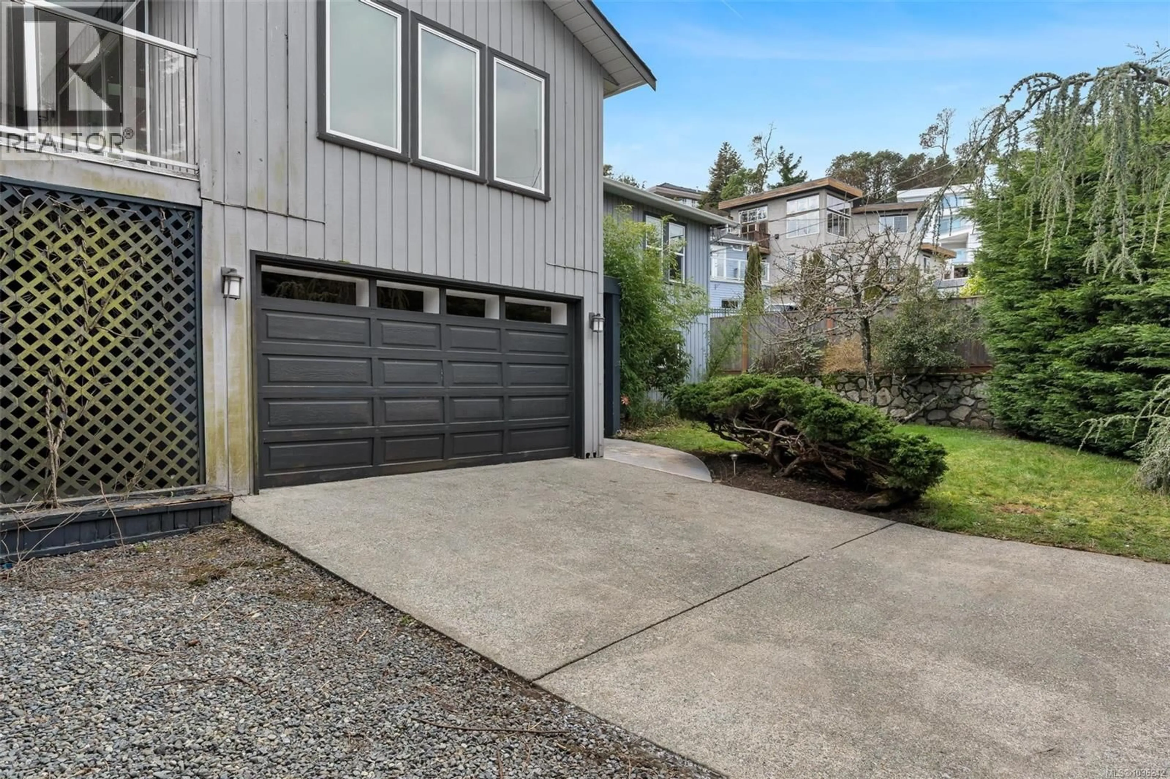 Indoor garage for 711 BEXHILL ROAD, Colwood British Columbia V9C3P9