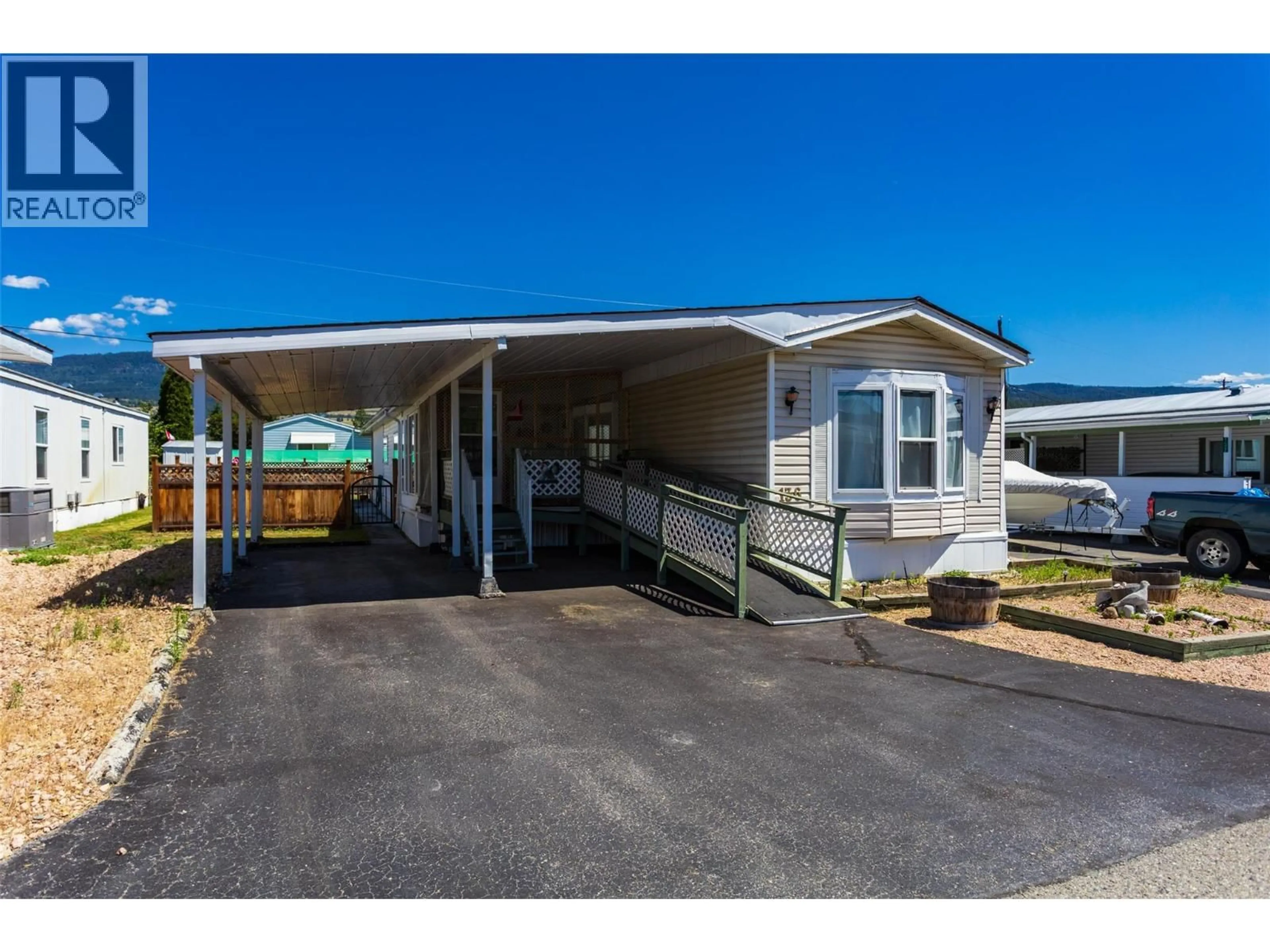 Unknown for 136 - 720 COMMONWEALTH ROAD, Kelowna British Columbia V4V1R8