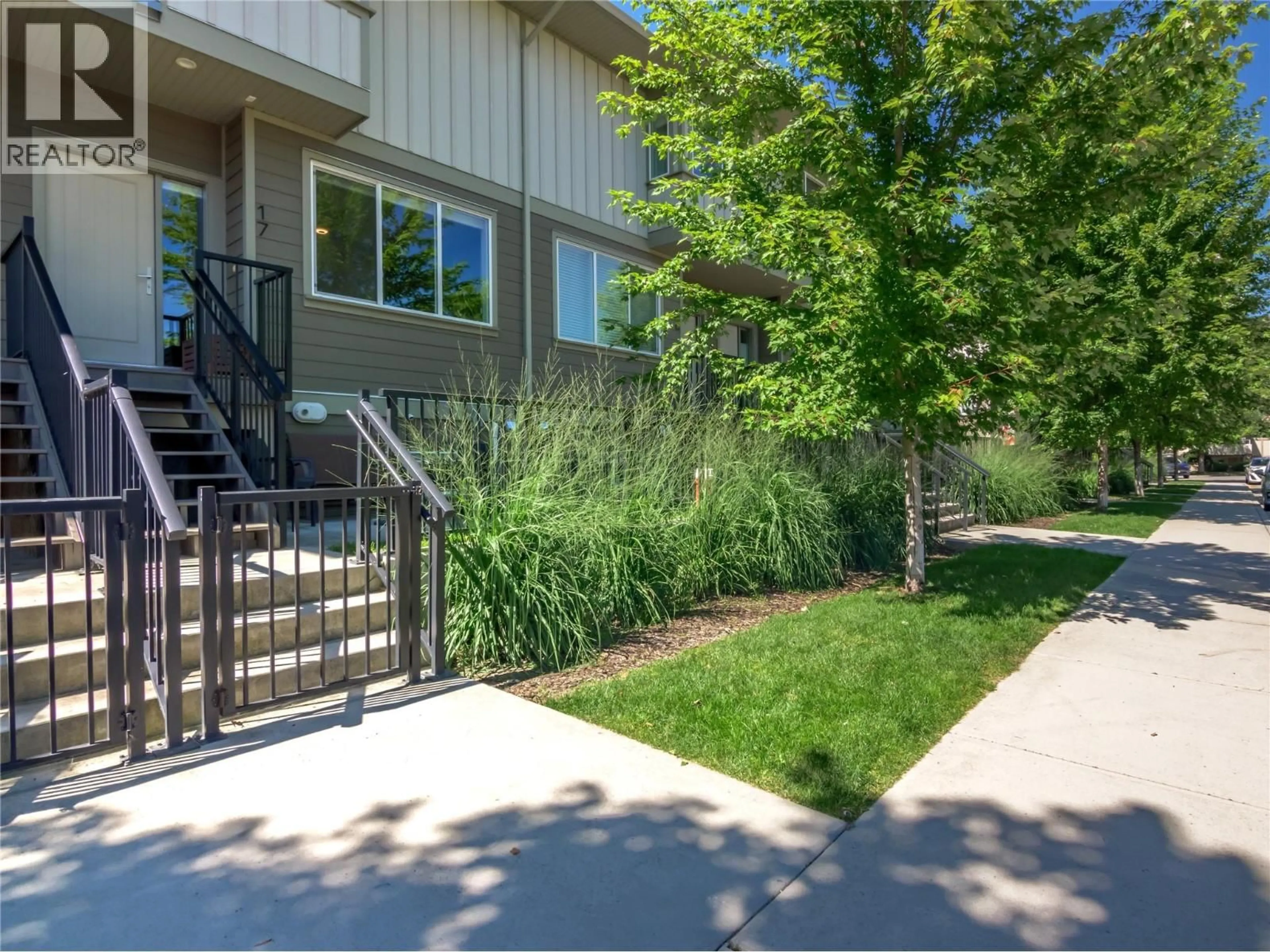 Patio, street for 17 - 300 DRYSDALE BOULEVARD, Kelowna British Columbia V1V3E6