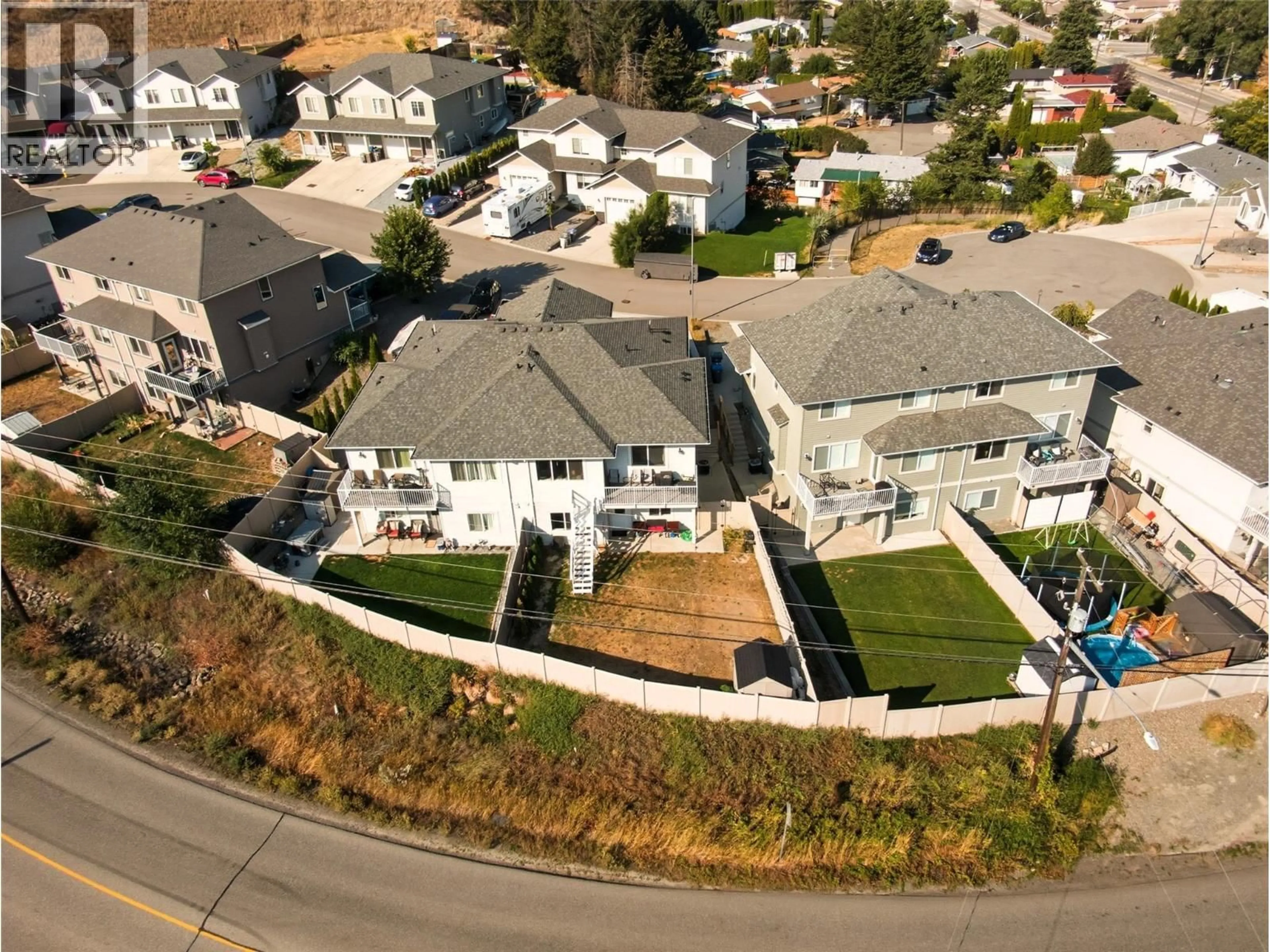 A pic from outside/outdoor area/front of a property/back of a property/a pic from drone, street for 360 WING PLACE, Kamloops British Columbia V2C0H2