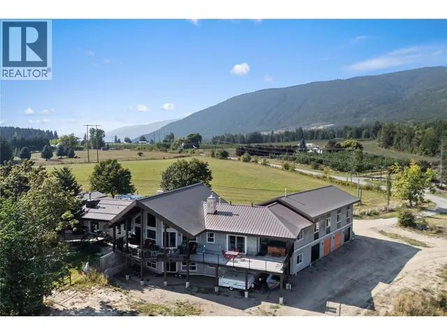 3700 50 STREET, Salmon Arm 2