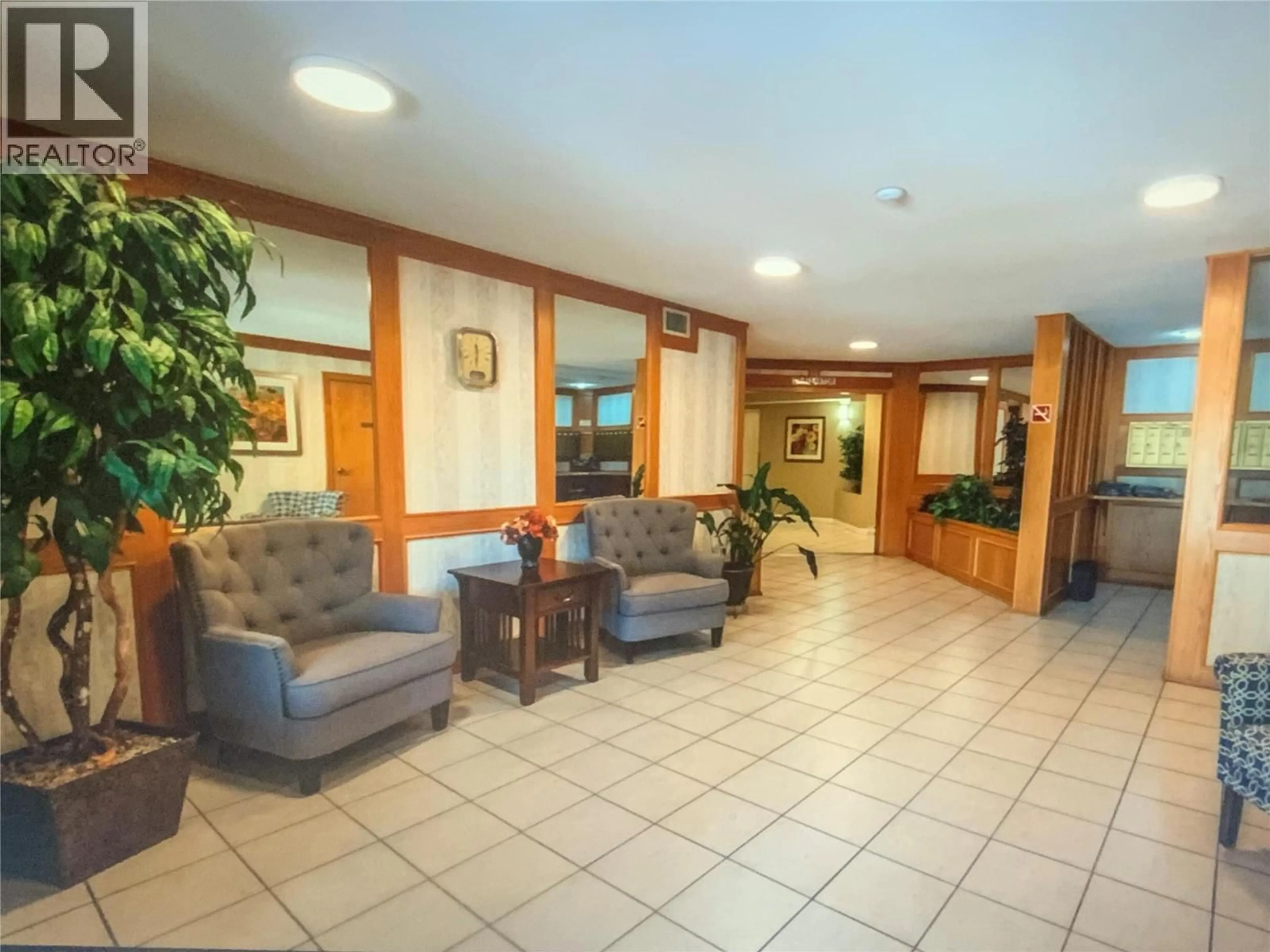 Lobby for 307 - 374 WINNIPEG STREET, Penticton British Columbia V2A7X6