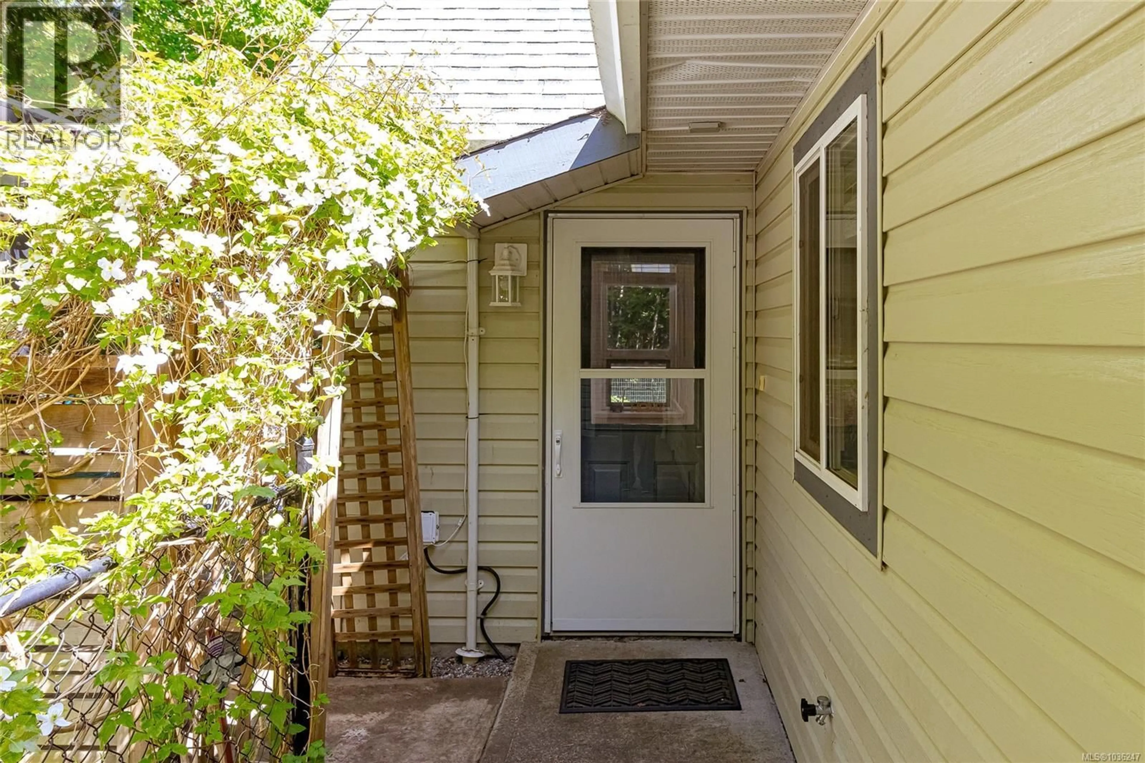 Patio, street for 2196 PHILLIPS ROAD, Sooke British Columbia V9Z0Y3
