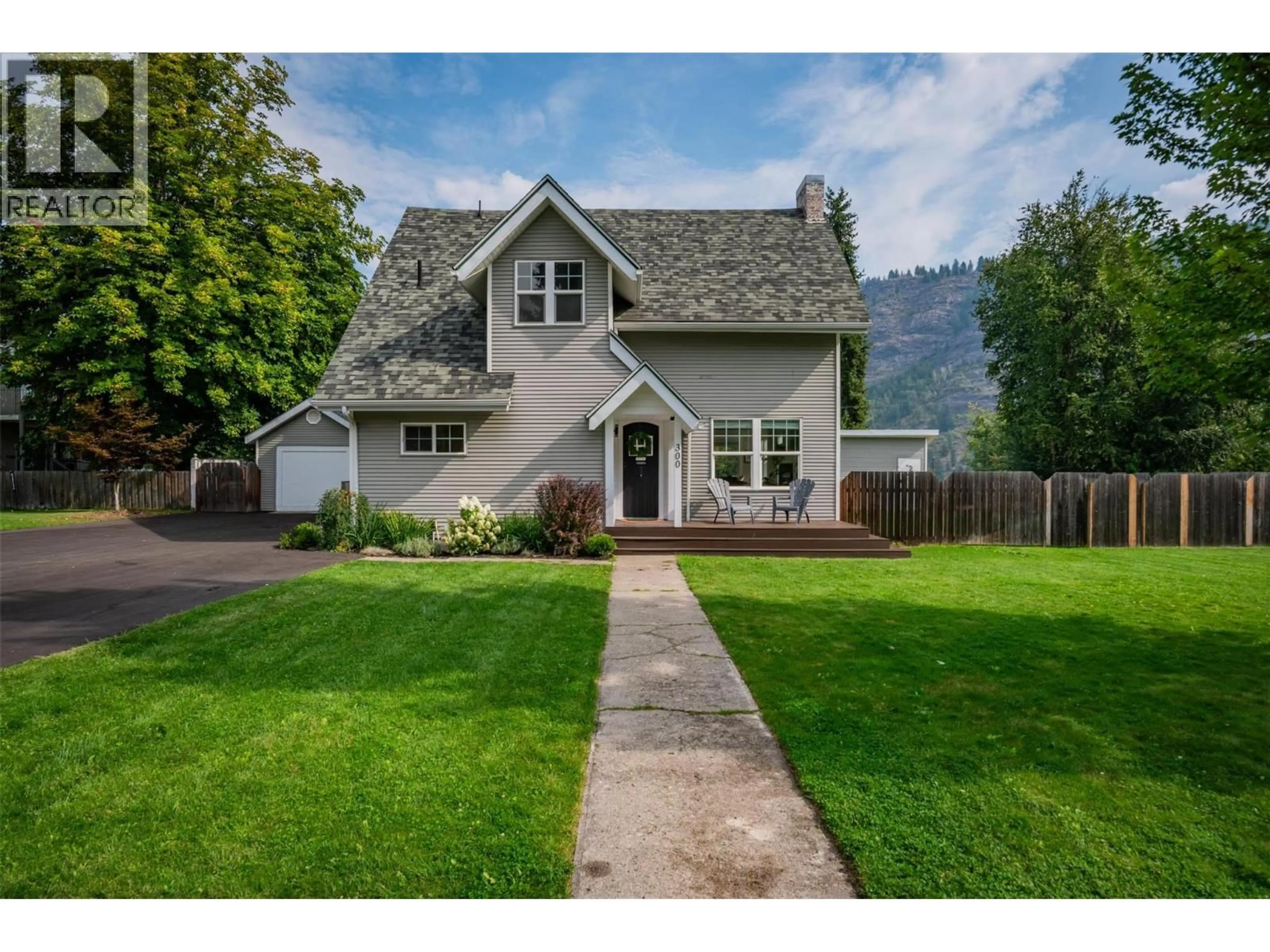 Unknown for 300 KOOTENAY AVENUE, Trail British Columbia V1R1H5